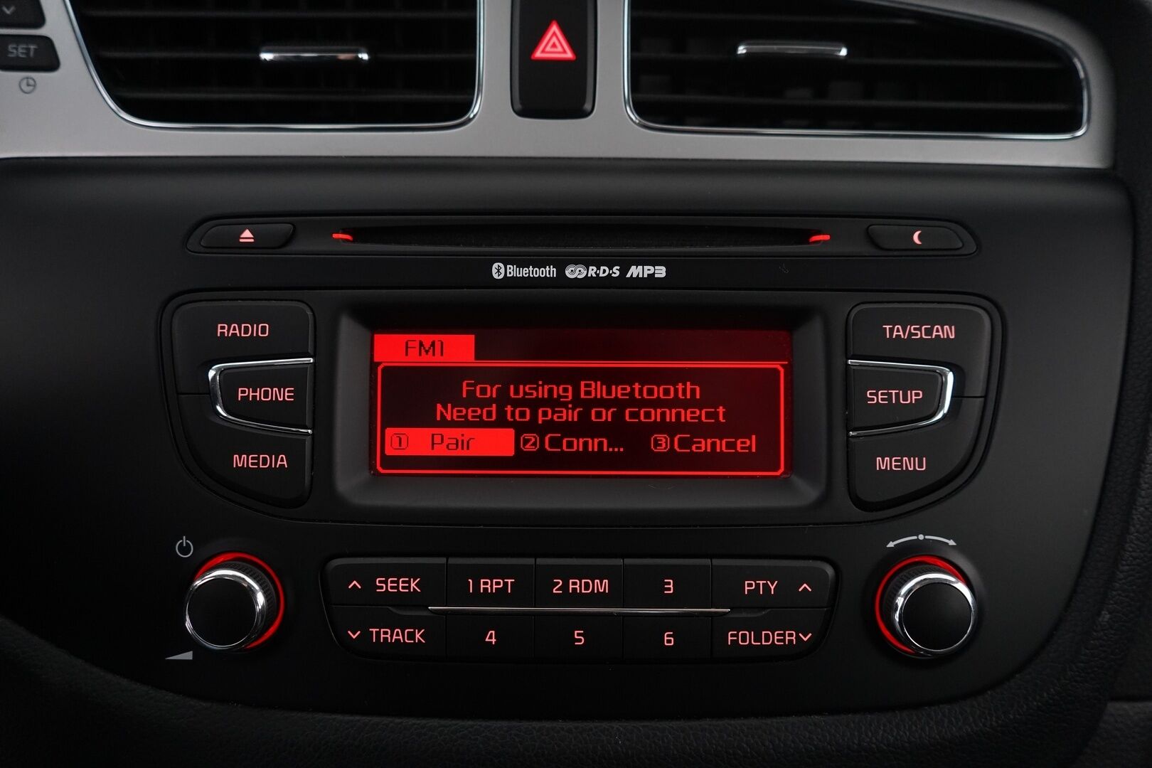 Volkswagen Polo 2021 Style 1.0 TGI 66 kW *ACC / AppleCarPlay / AndroidAuto / Lohko* - Suomi-Auto / Kahdet hyväkuntoiset renkaat alumiinivantein / Juuri huollettu