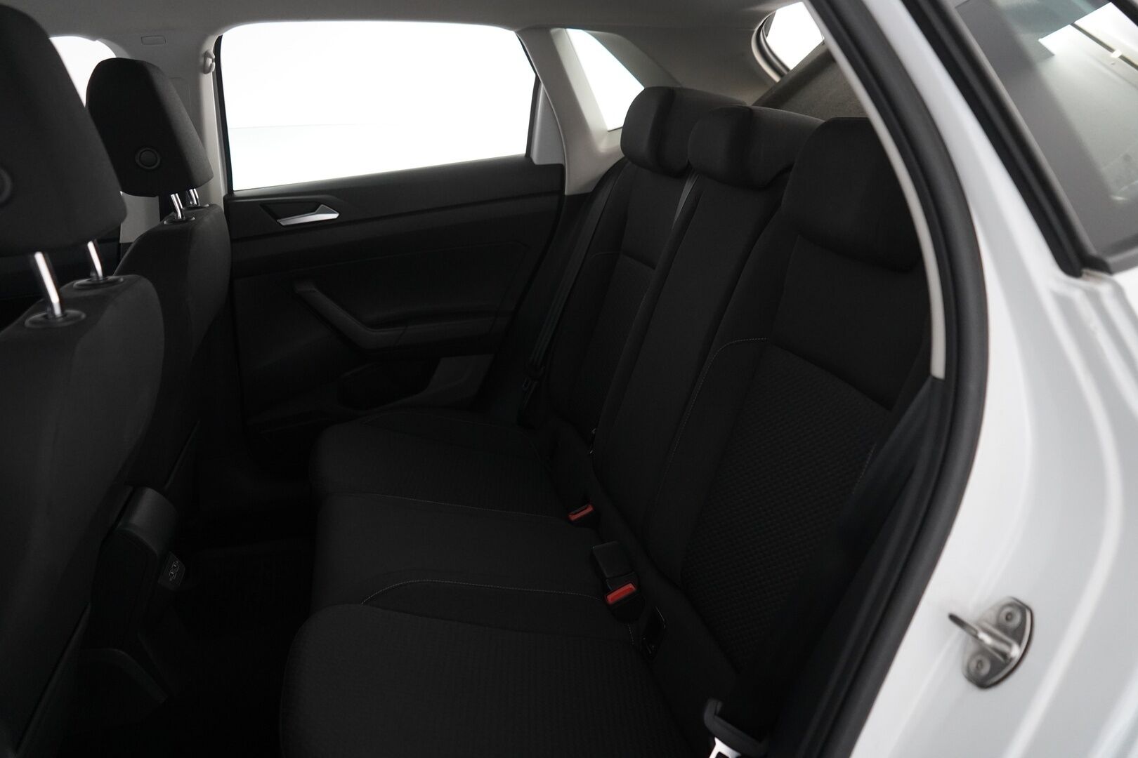 Volkswagen Polo 2021 Style 1.0 TGI 66 kW *ACC / AppleCarPlay / AndroidAuto / Lohko* - POIKKEUKSELLISEN EDULLINEN HINTA! / Suomi-Auto / Kahdet hyväkuntoiset renkaat alumiinivantein / Juuri huollettu