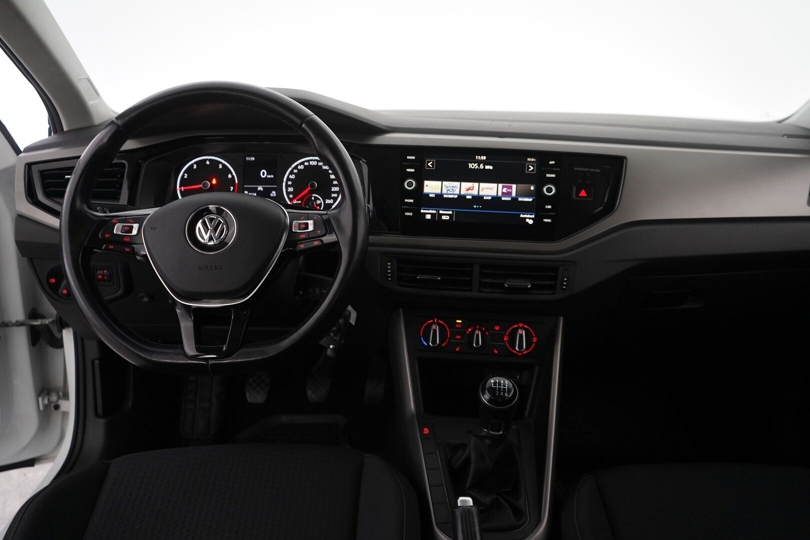 Volkswagen Polo 2021 Style 1.0 TGI 66 kW *ACC / AppleCarPlay / AndroidAuto / Lohko* - POIKKEUKSELLISEN EDULLINEN HINTA! / Suomi-Auto / Kahdet hyväkuntoiset renkaat alumiinivantein / Juuri huollettu