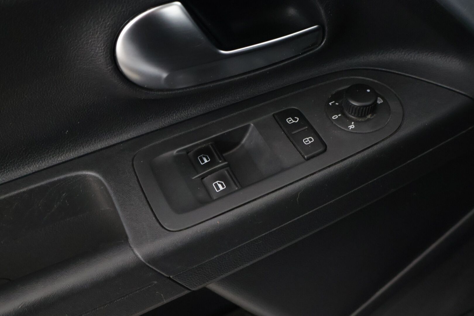 Skoda Citigo 2016 CITIGO Viistoperä (AB) 5ov 999cm3 * / Vakkari / Penkinlämmitin / Tutkat / Aux-in / * - Juuri huollettuna - HULLUT BLACKWEEK JATKOT - KORKOTARJOUS 2,49%