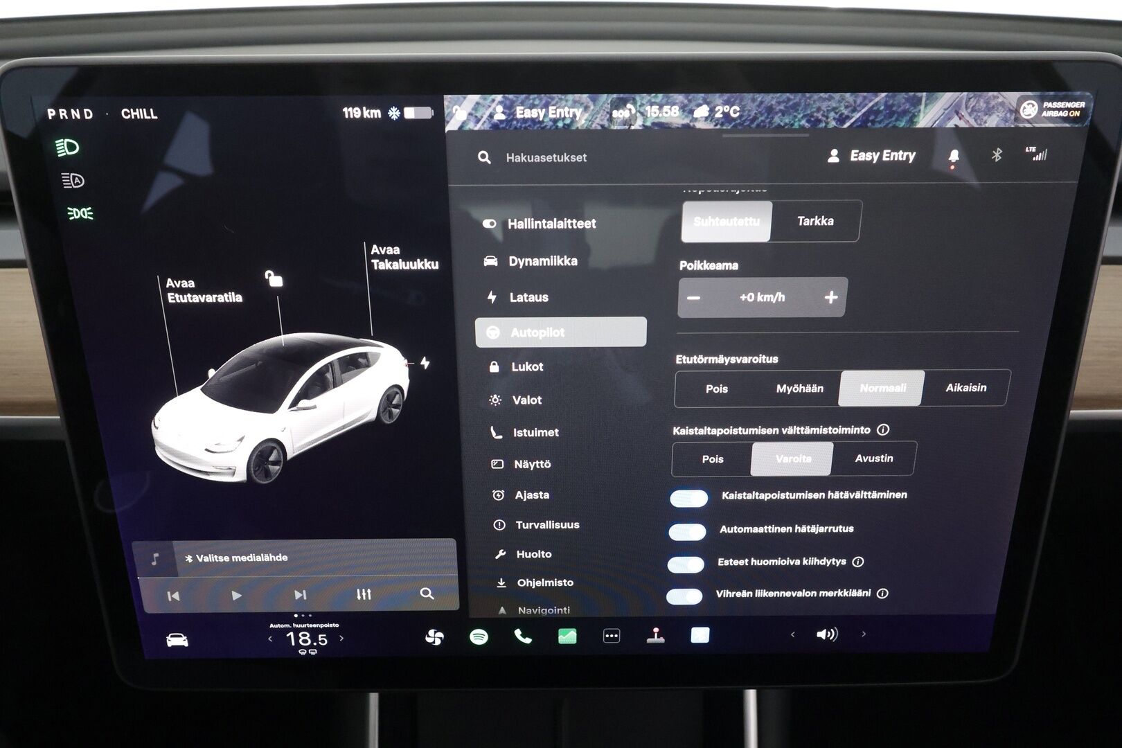 Tesla Model 3 2020 Standard Range Plus * ACC / LED / Lasikatto / Muistipenkki / P.Kamera / Kaistavahti / Navi * - Suomi-auto / 2x Latauskaapelit / Kahdet renkaat