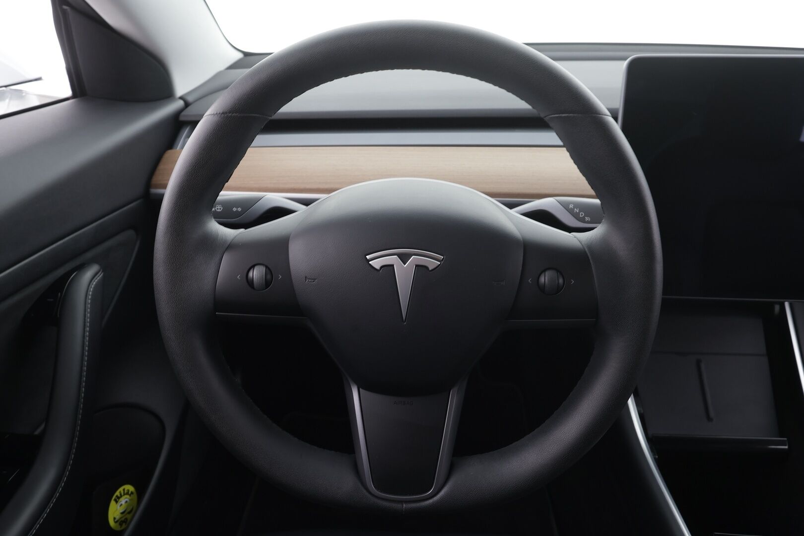 Tesla Model 3 2020 Standard Range Plus * ACC / LED / Lasikatto / Muistipenkki / P.Kamera / Kaistavahti / Navi * - Suomi-auto / 2x Latauskaapelit / Kahdet renkaat