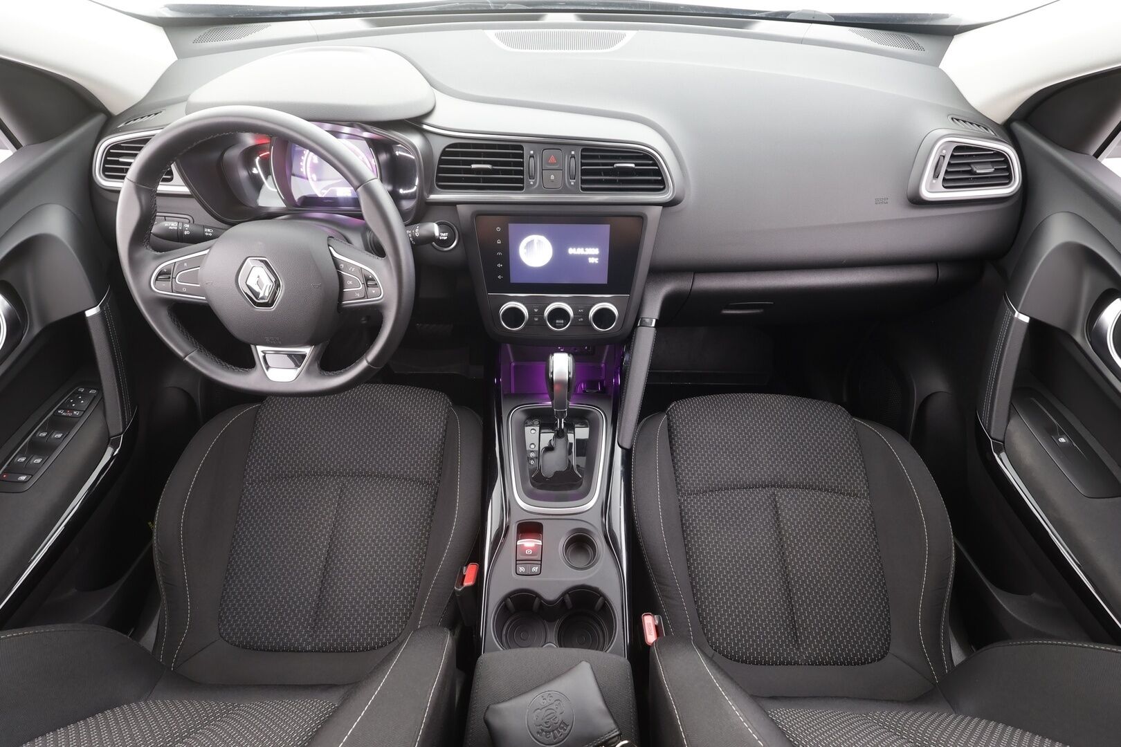 Renault Kadjar 2021 TCe 140 EDC7-aut Zen - | Vakkari | Navi | Kaistavahti | Keyless | Tutkat | Apple & Android | Aut. ilmastointi | Huoltokirja | 2x renkaat aluin | Suomiauto | 