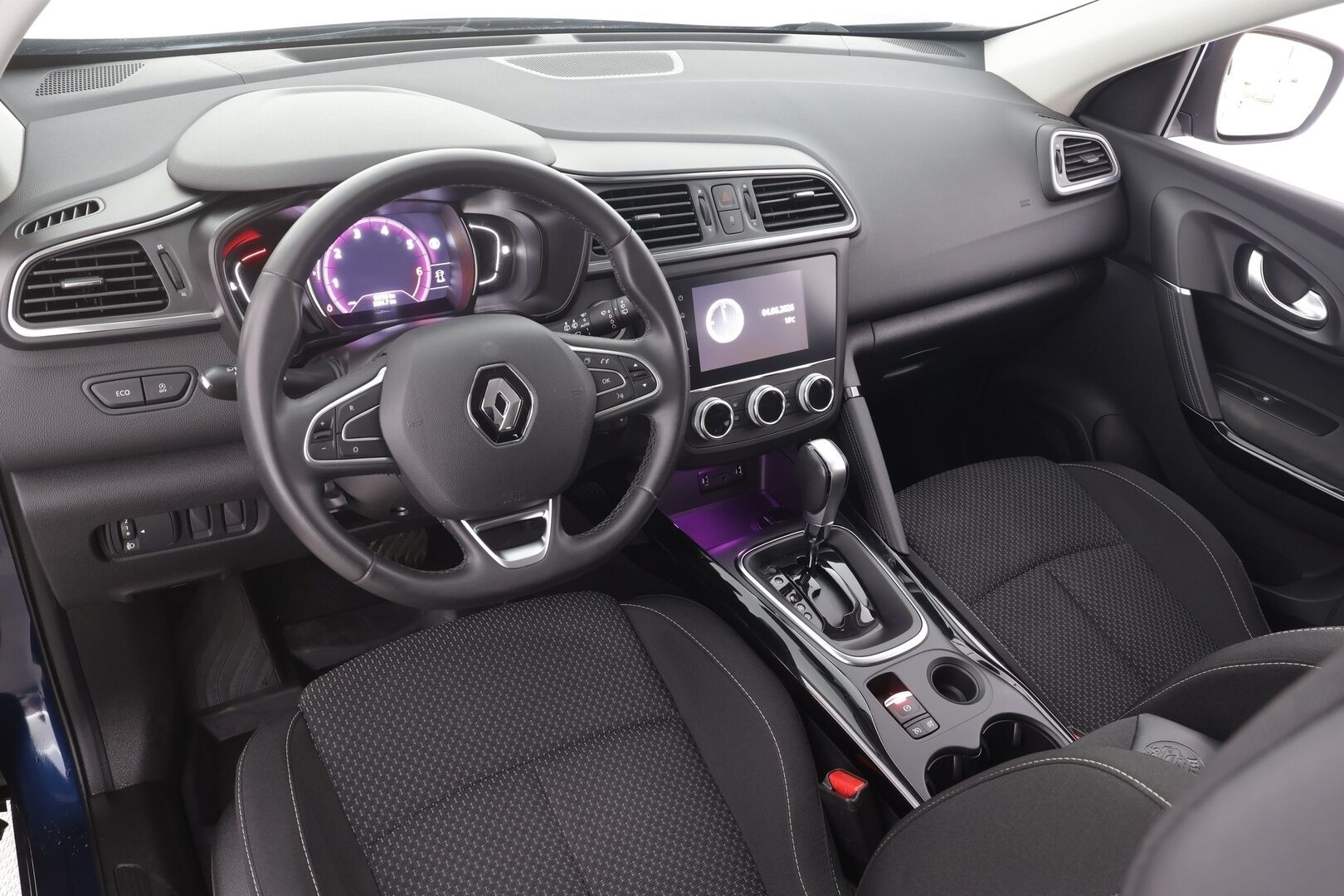 Renault Kadjar 2021 TCe 140 EDC7-aut Zen - | Vakkari | Navi | Kaistavahti | Keyless | Tutkat | Apple & Android | Aut. ilmastointi | Huoltokirja | 2x renkaat aluin | Suomiauto | 