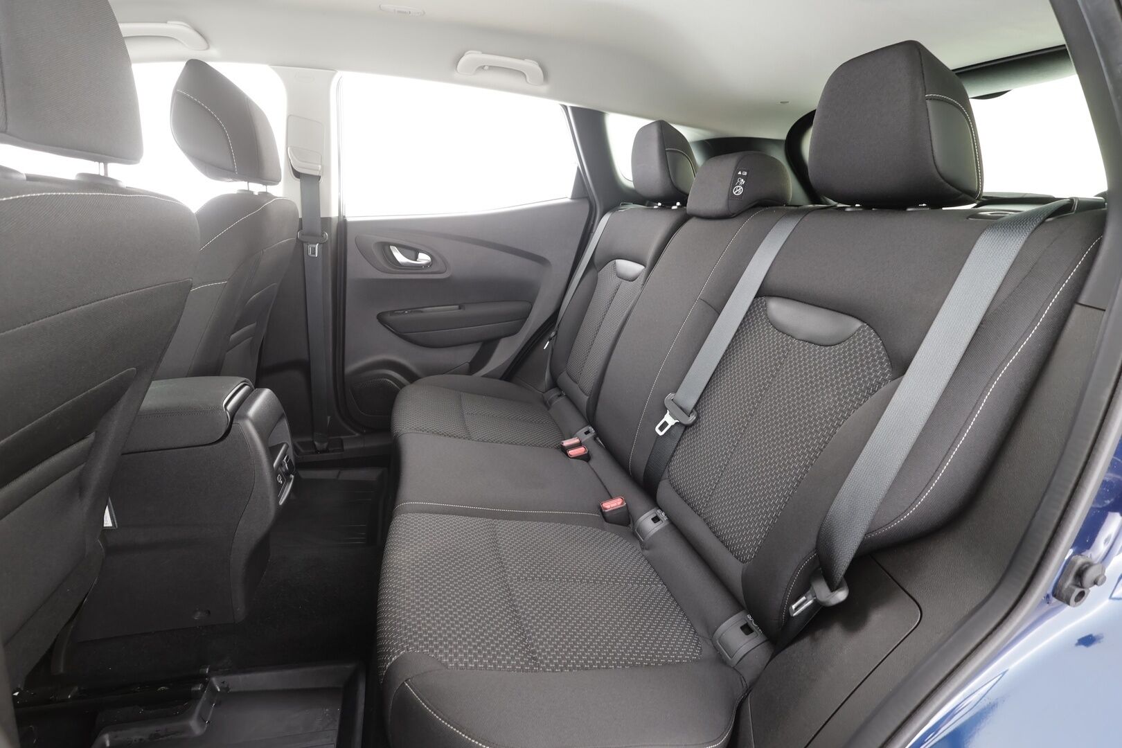 Renault Kadjar 2021 TCe 140 EDC7-aut Zen - | Vakkari | Navi | Kaistavahti | Keyless | Tutkat | Apple & Android | Aut. ilmastointi | Huoltokirja | 2x renkaat aluin | Suomiauto | 