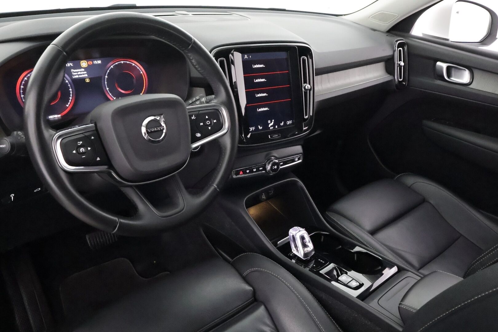Volvo XC40 2021 B4 AWD MHEV Inscription aut - | ACC | Webasto | Koukku | Muistipenkki | LED | P.kamera | Sporttinahat | Ratinlämmitys | Keyless | Apple&Android | Suomi-auto | Kahdet Renkaat | Merkkihuollettu |