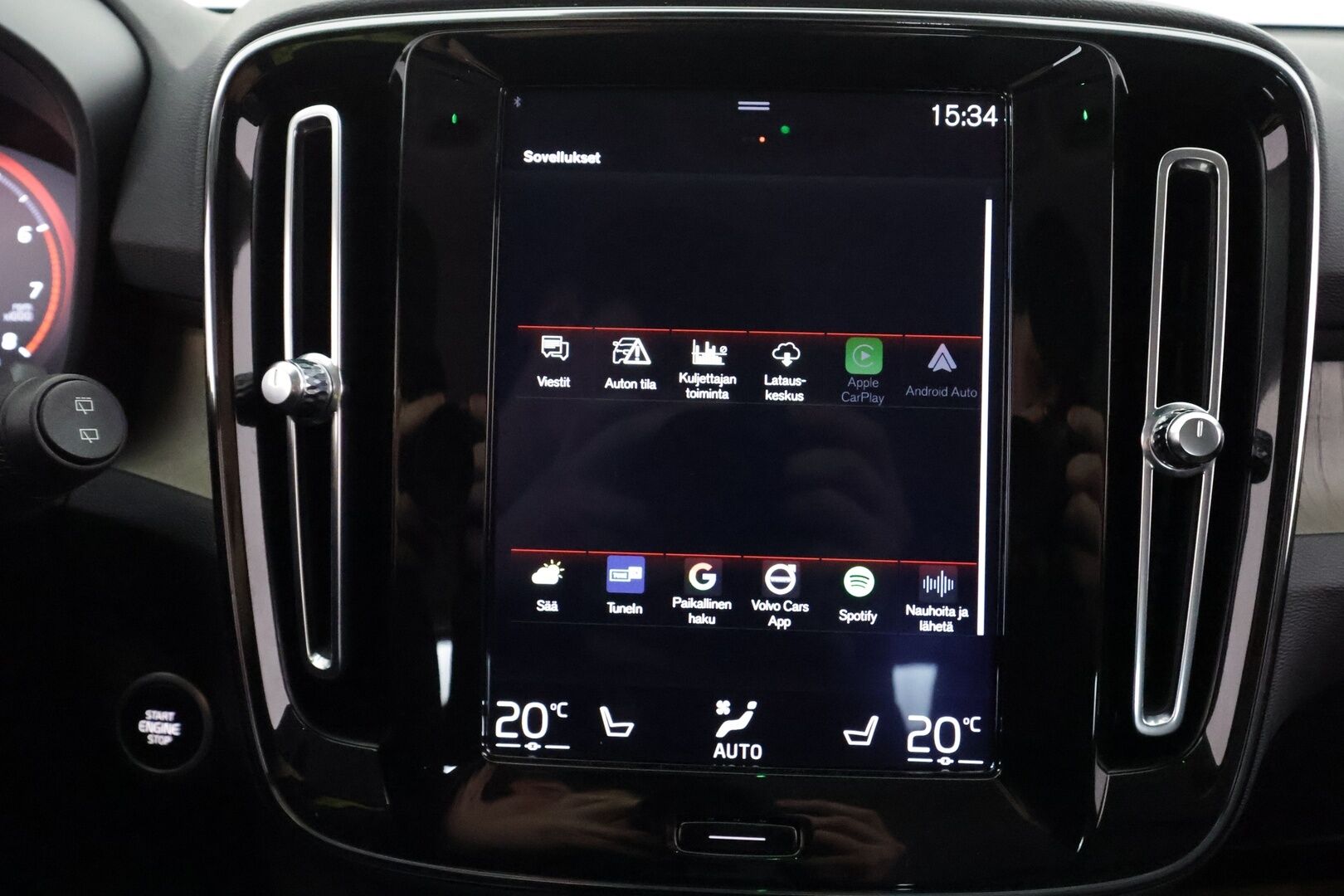 Volvo XC40 2021 B4 AWD MHEV Inscription aut - | ACC | Webasto | Koukku | Muistipenkki | LED | P.kamera | Sporttinahat | Ratinlämmitys | Keyless | Apple&Android | Suomi-auto | Kahdet Renkaat | Merkkihuollettu |