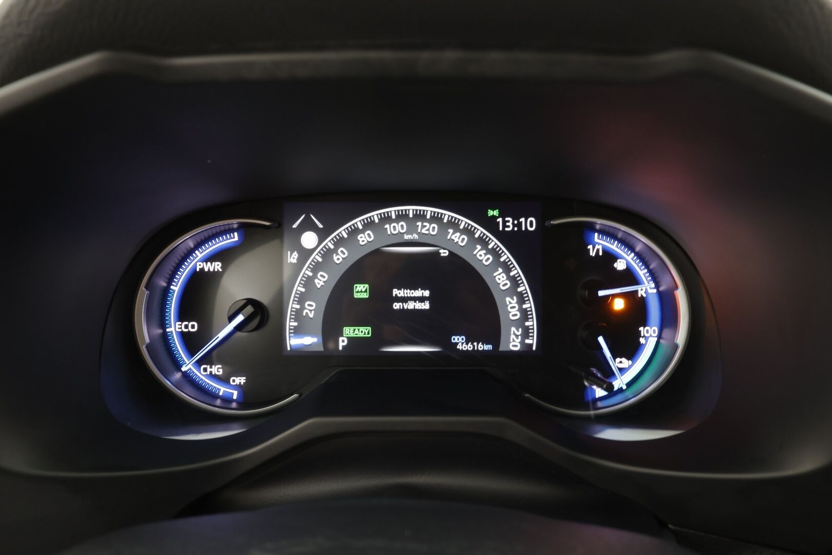 Toyota RAV4 Plug-in 2020 Hybrid 2,5 AWD-i Style * ACC / HUD / P.kamera / LED / Navi / JBL / KeylessGo / Koukku / Sähköpenkki * - 1.Om Suomi-auto / Kahdet renkaat aluvanteilla / Merkkihuollettu