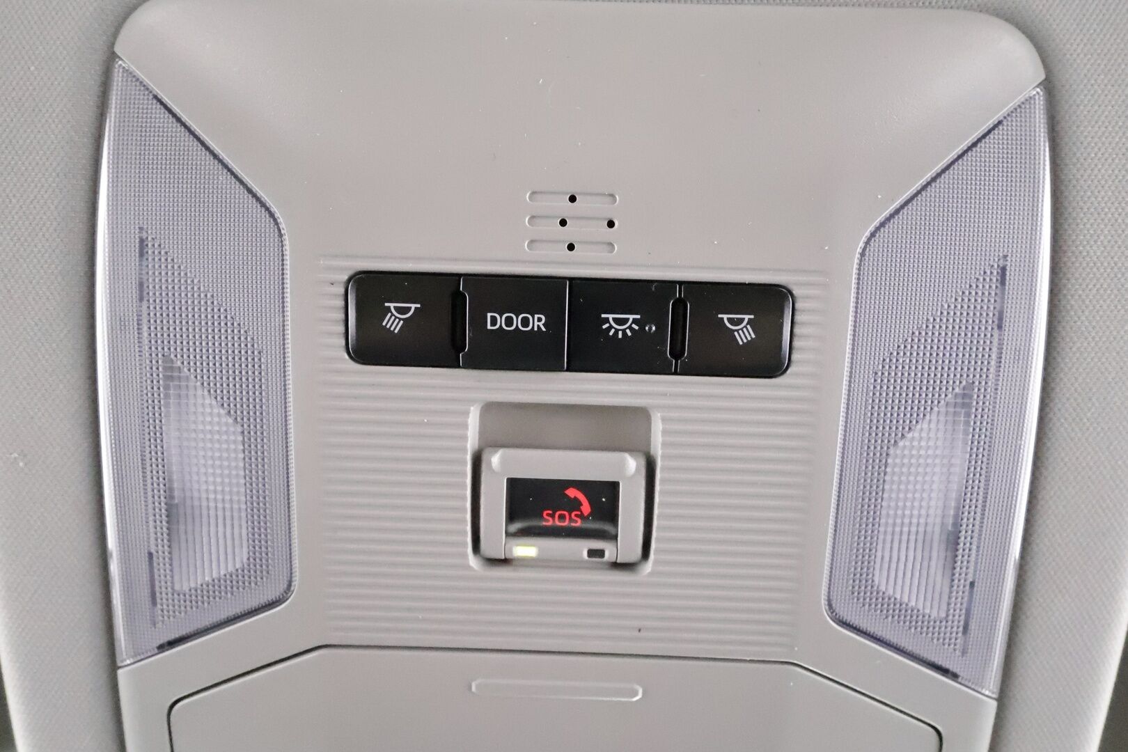 Toyota RAV4 2020 2,5 Hybrid Active * Adapt.Vakkari / Peruutuskamera / Vetokoukku / LED / Lohko & Sisäpistoke / Kaistavahti - Kahdet renkaat aluvanteilla / 2-om Suomi-auto - HULLUT AVAJAISHULINAT KORKOTARJOUS 3,29 %