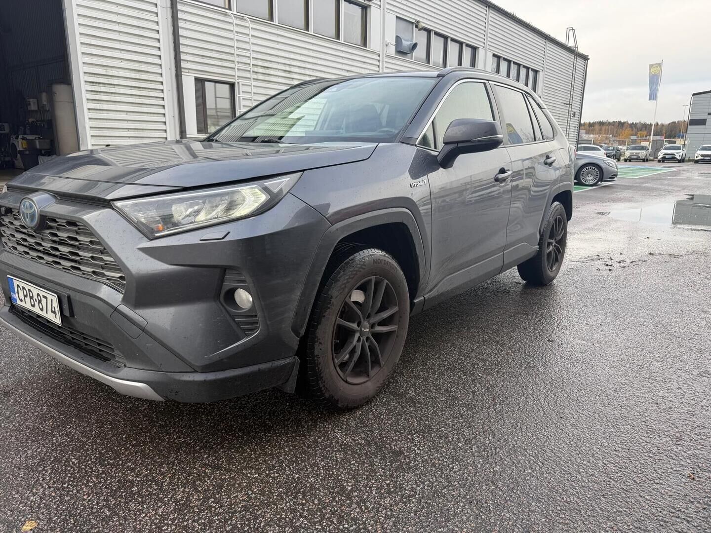 Toyota RAV4 2020 2,5 Hybrid Active - Suomiauto | Vetokoukku | Adapt.Vakkari | Peruutuskamera | Adapt.LED | Lohko&Sisäpistoke | Huippusiisti ja näyttävä!