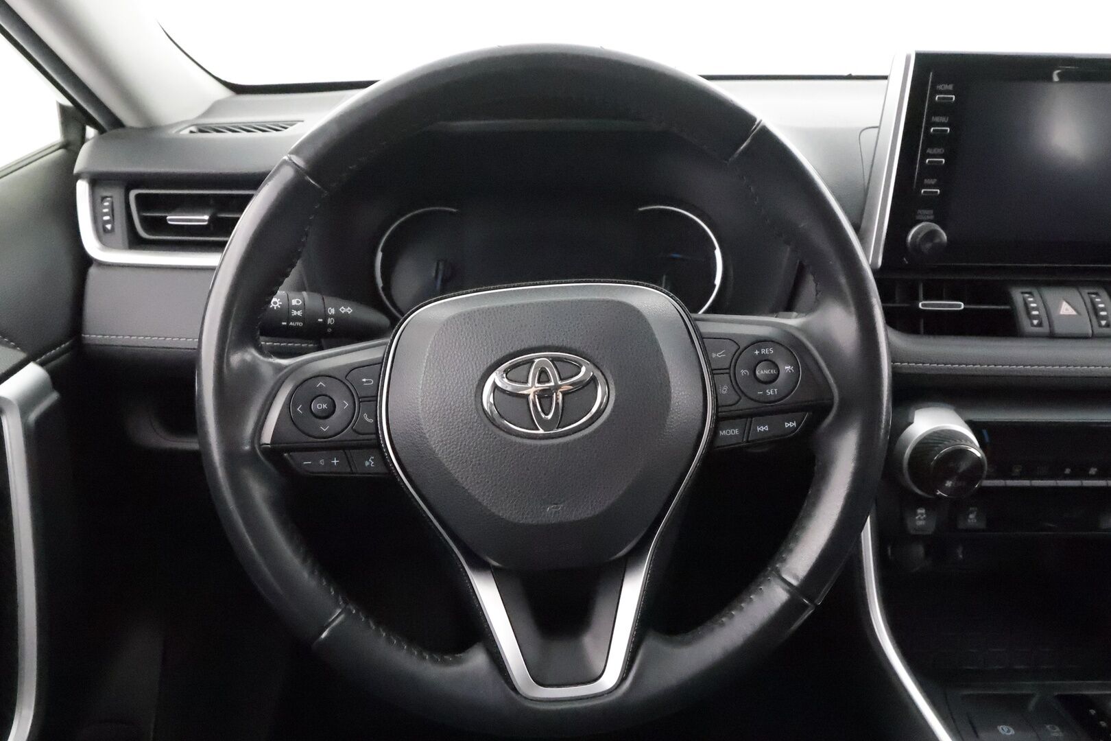 Toyota RAV4 2020 2,5 Hybrid Active * Adapt.Vakkari / Peruutuskamera / Vetokoukku / LED / Lohko & Sisäpistoke / Kaistavahti - Kahdet renkaat aluvanteilla / 2-om Suomi-auto - HULLUT AVAJAISHULINAT KORKOTARJOUS 3,29 %