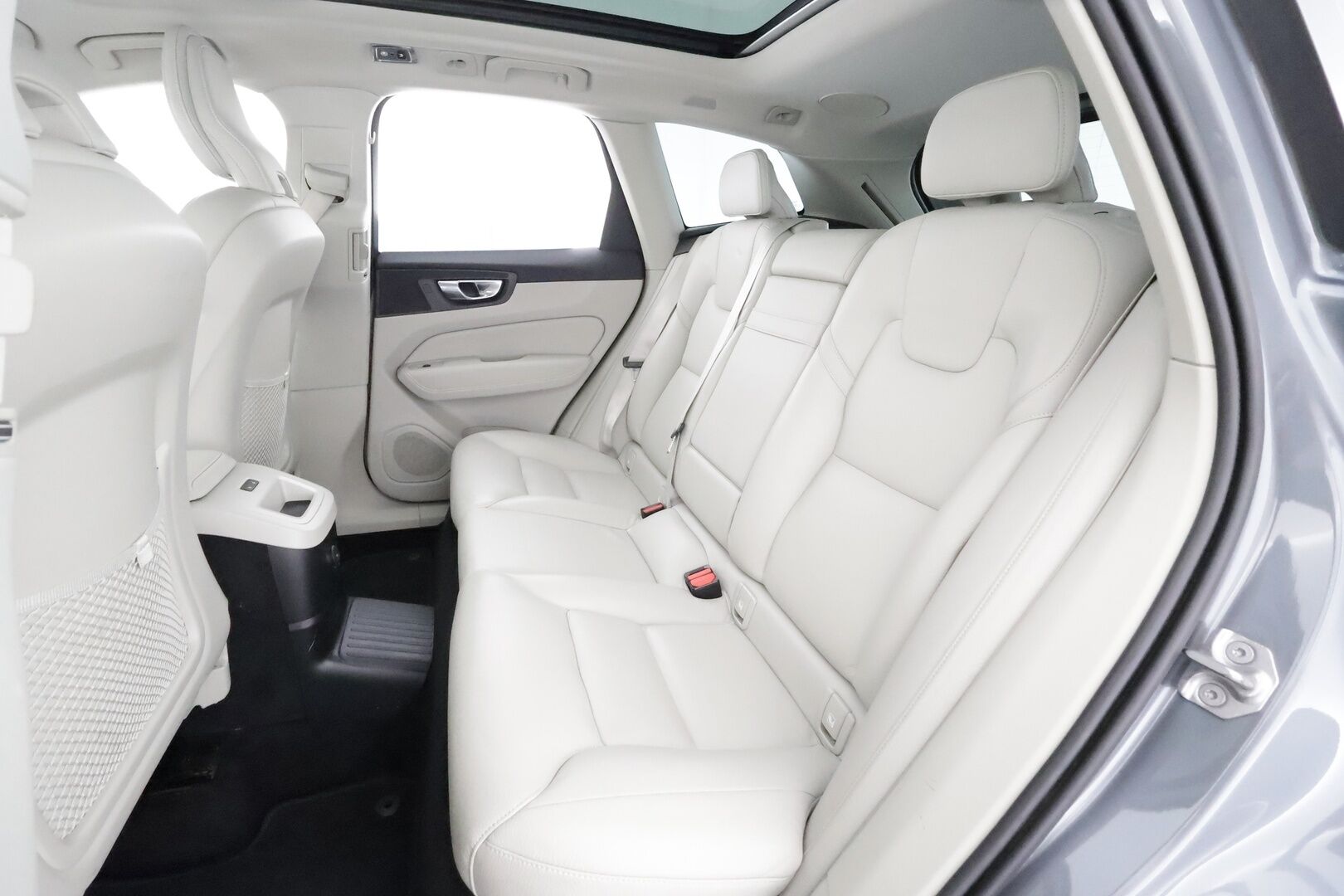 Volvo XC60 2021 T8 TwE AWD Business Inscription aut. - | Webasto | Koukku | Panorama | H&K | 360 | HUD | ACC | Full-LED | Sporttipenkki Muistilla | Navi | Kaistavahti | Keyless | 1-om Suomi-auto | Kahdet renkaat |