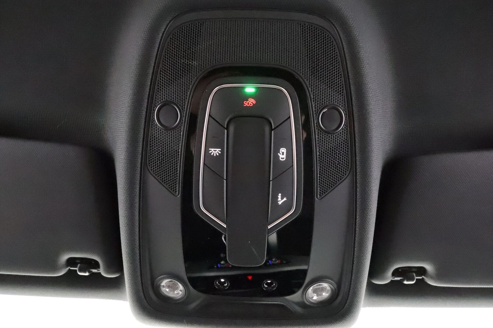 Audi A4 2021 Sedan Business Advanced 40 TFSI 150 kW MHEV S tronic * ACC / Digimittari / Matrix / P.Kamera / Sportpenkit* - 1-om Suomi-auto / Kahdet renkaat aluvanteilla / Merkkihuollot