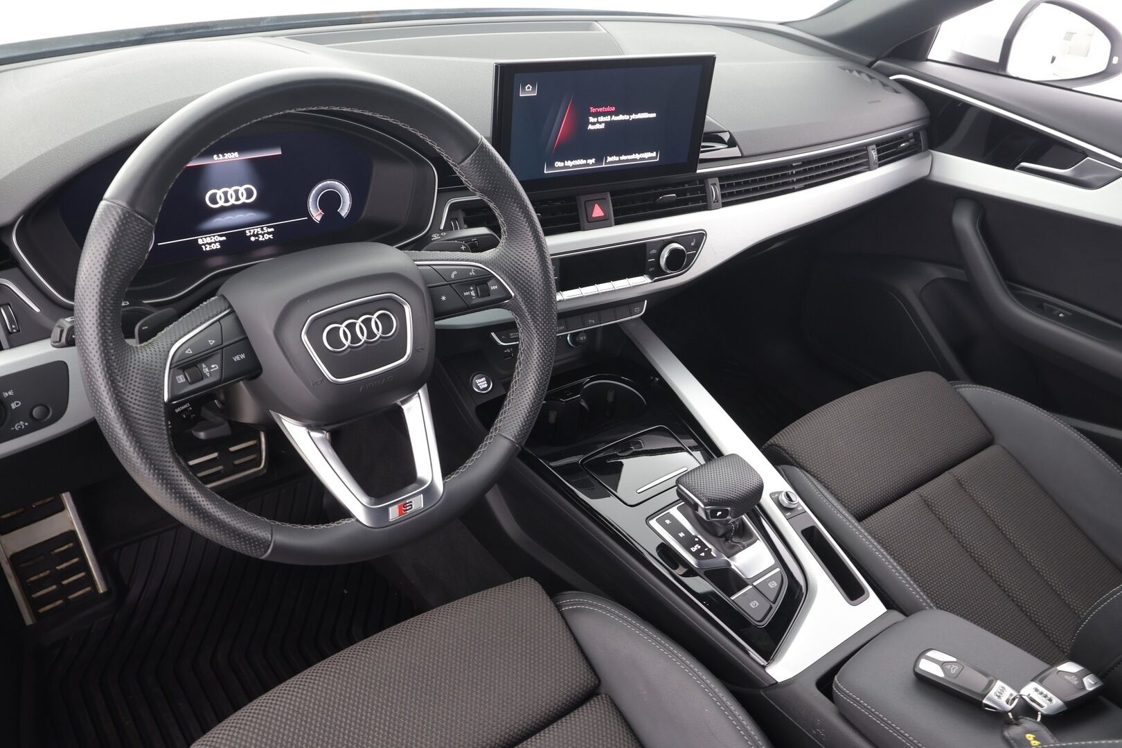 Audi A4 2021 Sedan Business Advanced 40 TFSI 150 kW MHEV S tronic * ACC / Digimittari / Matrix / P.Kamera / Sportpenkit* - 1-om Suomi-auto / Kahdet renkaat aluvanteilla / Merkkihuollot