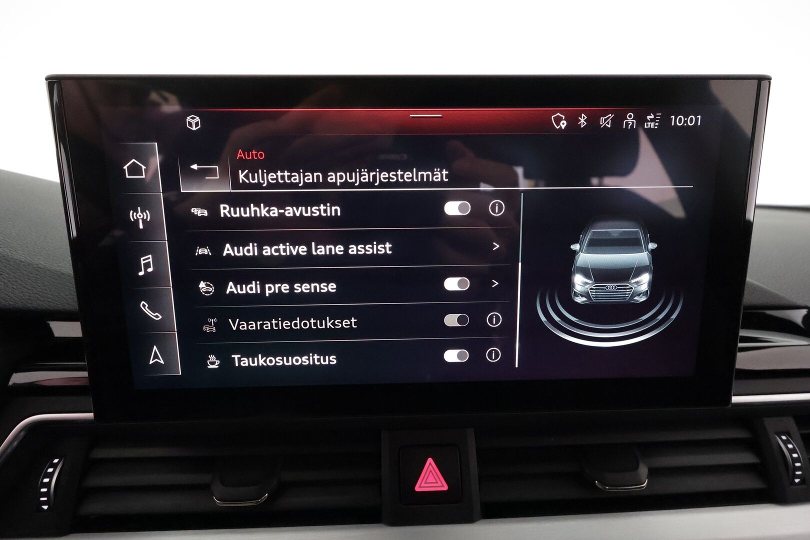 Audi A4 2021 Sedan Business Advanced 40TFSI 150kW MHEV quattro **1.Om Suomi-auto / Webasto / Koukku / Adapt.Vakkari / Matrix-LED** - 3,99 % KORKOTARJOUS TÄHÄN AUTOON - Sporttipenkit / P.Kamera / Digimittaristo / 3-Alueinen AC / Kaistavahti / 2x Renkaat