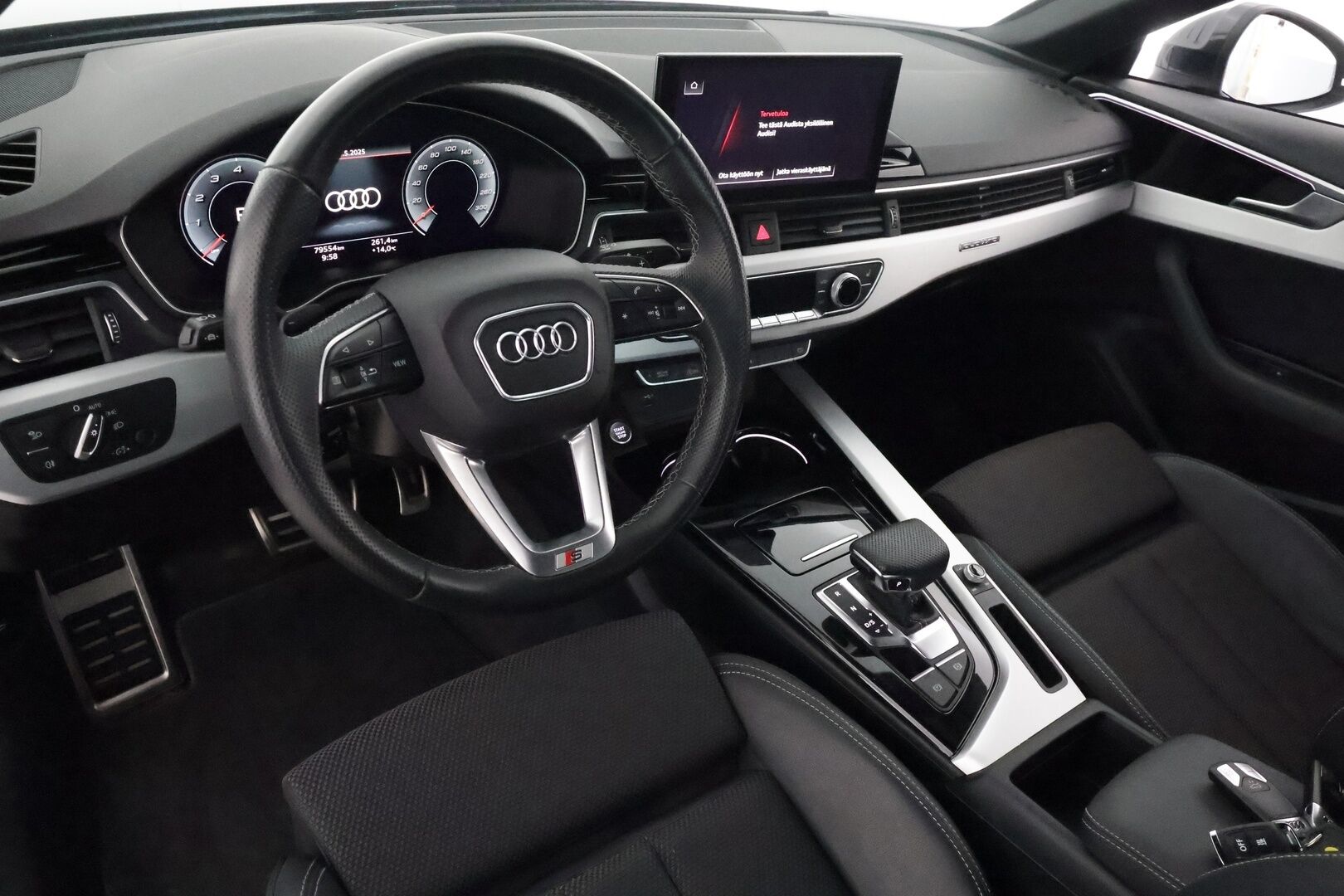 Audi A4 2021 Sedan Business Advanced 40TFSI 150kW MHEV quattro **1.Om Suomi-auto / Webasto / Koukku / Adapt.Vakkari / Matrix-LED** - 3,99 % KORKOTARJOUS TÄHÄN AUTOON - Sporttipenkit / P.Kamera / Digimittaristo / 3-Alueinen AC / Kaistavahti / 2x Renkaat