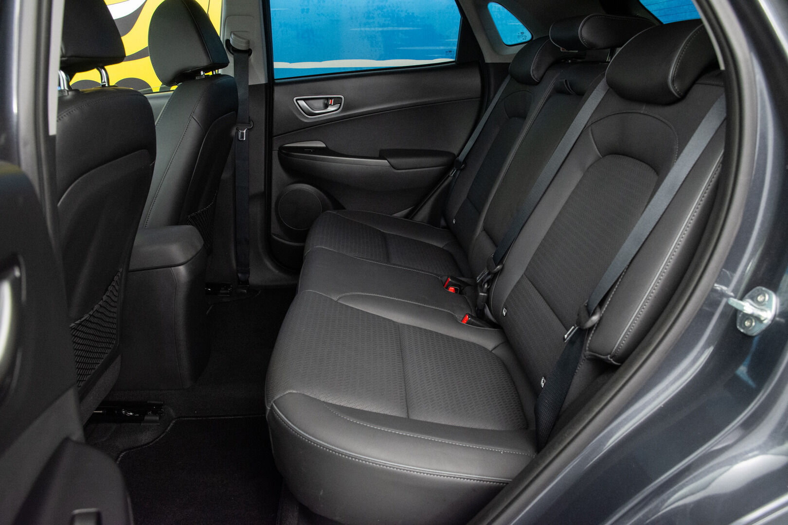 HYUNDAI KONA ELECTRIC 2019 Electric 64 kWh 204 hv Style - ACC | HUD | Ilmastoidut penkit | Ratinlämmitin | Kamera | Panorama | 2 x vanteet 