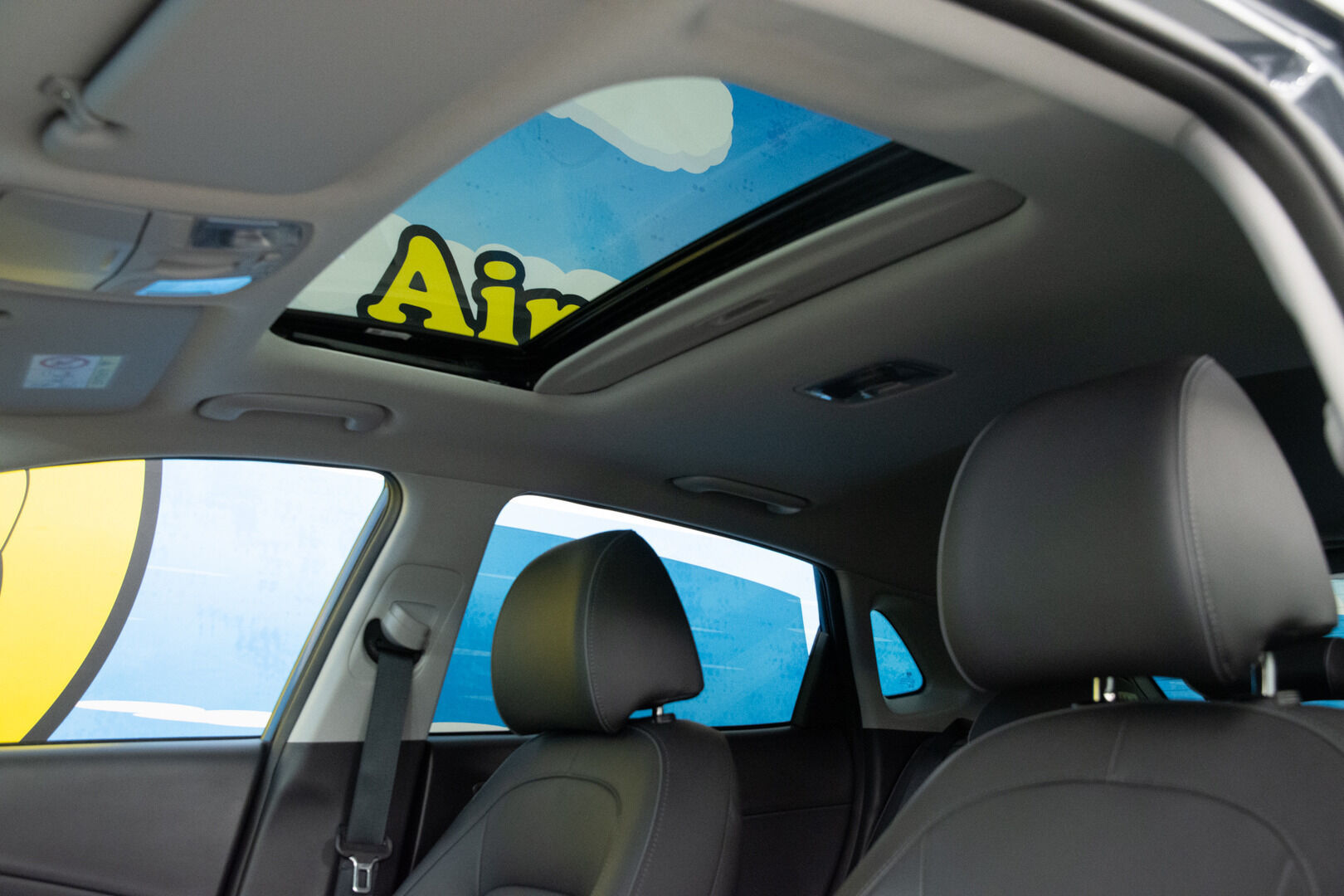HYUNDAI KONA ELECTRIC 2019 Electric 64 kWh 204 hv Style - ACC | HUD | Ilmastoidut penkit | Ratinlämmitin | Kamera | Panorama | 2 x vanteet 