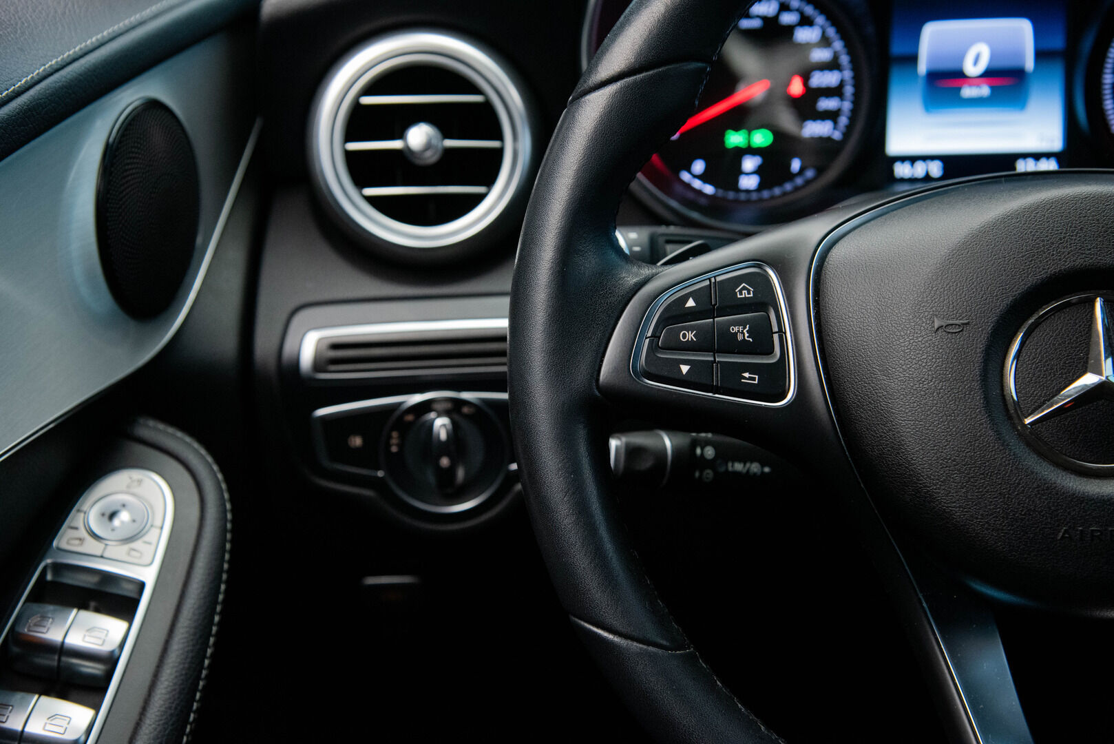 Mercedes-Benz GLC 2018 350 e 4Matic A Premium Business - YritysOutlet - Myydään vain yrityksille