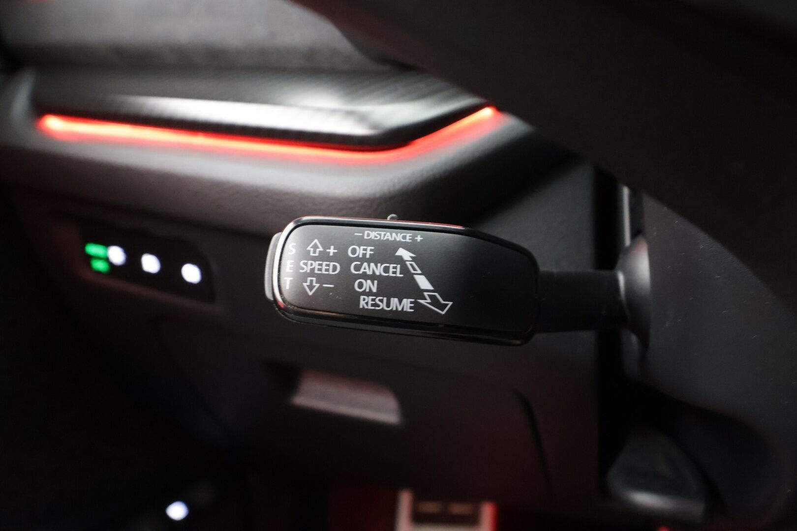 Skoda Octavia 2021 Combi 1,4 TSI PHEV RS iV DSG Autom. * Webasto / Adapt.Vakkari / Matrix LED / Peruutuskamera / Navi / Kaistavahti / KeylessGo - Suomi-auto / 2x Latauskaapelit / Kahdet renkaat