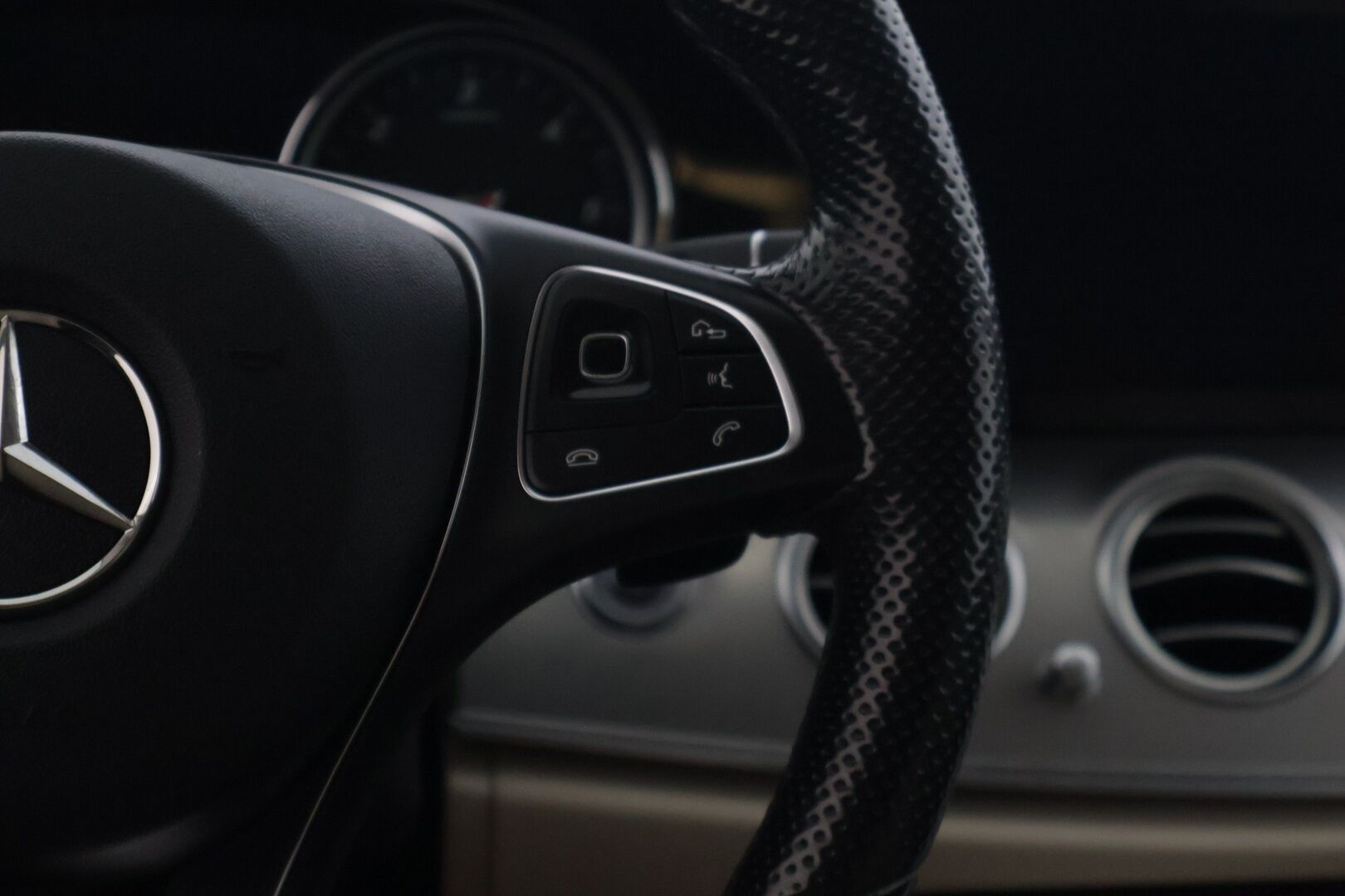 Mercedes-Benz E 2017 220 d 4Matic A Business Avantgarde - | Vakkari | Navi | LED | Puolinahat |  Sähk. takaluukku | Peruutuskamera | Koukku | Ratinlämmitin | - KORKO VAIN 3,99 %