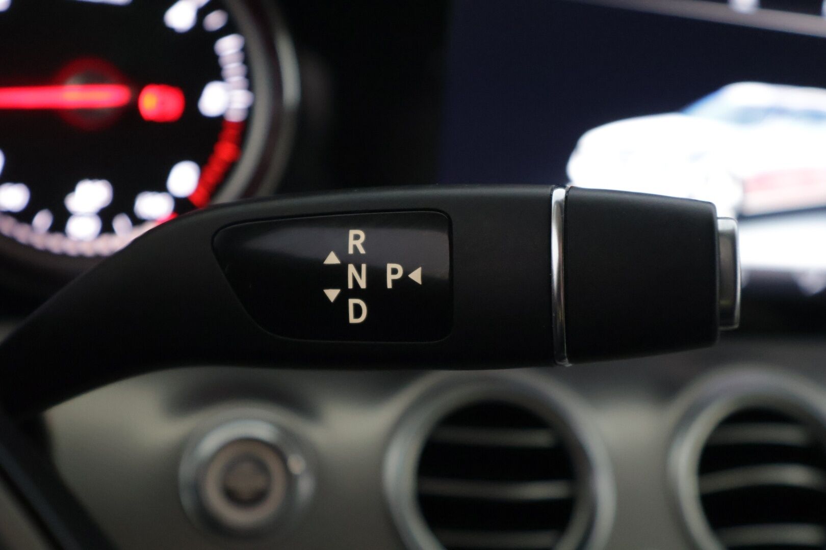 Mercedes-Benz E 2017 220 d 4Matic A Business Avantgarde - | Vakkari | Navi | LED | Puolinahat |  Sähk. takaluukku | Peruutuskamera | Koukku | Ratinlämmitin | - KORKO VAIN 3,99 %
