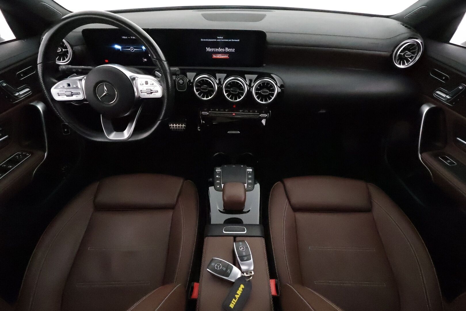 Mercedes-Benz CLA 2021 250 e A Shooting Brake Business AMG EQ **Lasikattoluukku / Distronic / Multibeam / P.kamera / Sporttinahat Muistilla - 1.om Suomi-auto / 2x Latauskaapelit / Kahdet Renkaat / **SUPER VARUSTEILLA**