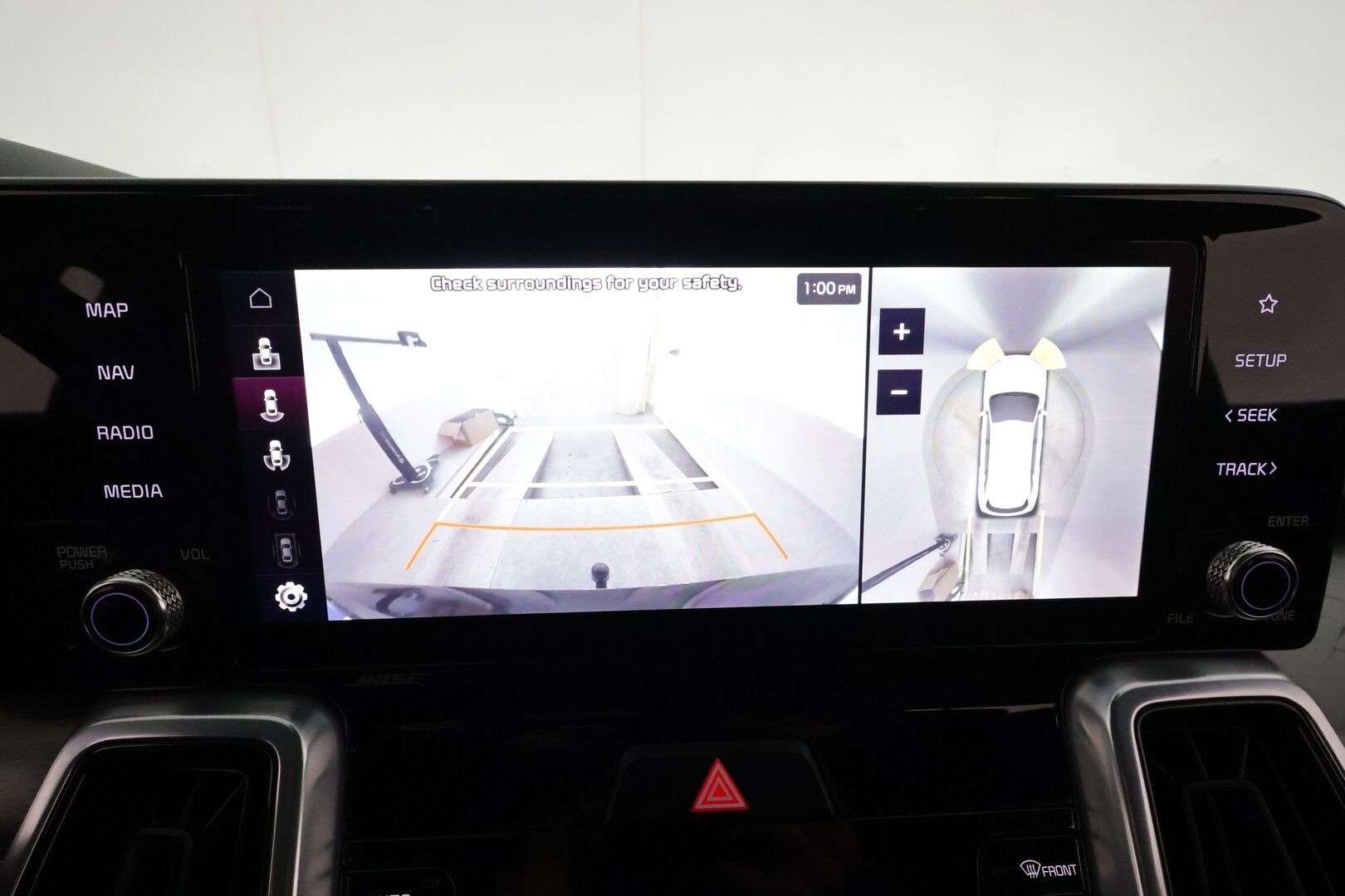Kia Sorento 2021 1,6 T-GDI Plug-in Hybrid AWD Business Luxury AT 7P *ACC / Ilmastoidut Nahat / BOSE / 360° / Koukku / Muistipenkki* - Suomi-auto / Kahdet renkaat aluvanteilla 
