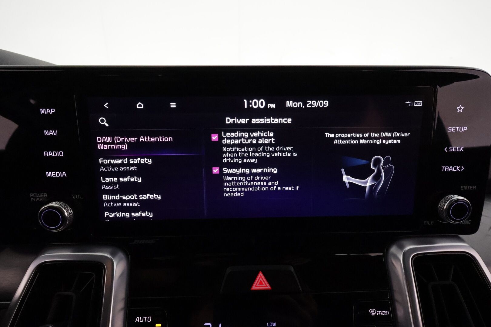 Kia Sorento 2021 1,6 T-GDI Plug-in Hybrid AWD Business Luxury AT 7P *ACC / Ilmastoidut Nahat / BOSE / 360° / Koukku / Muistipenkki* - Suomi-auto / Kahdet renkaat aluvanteilla 