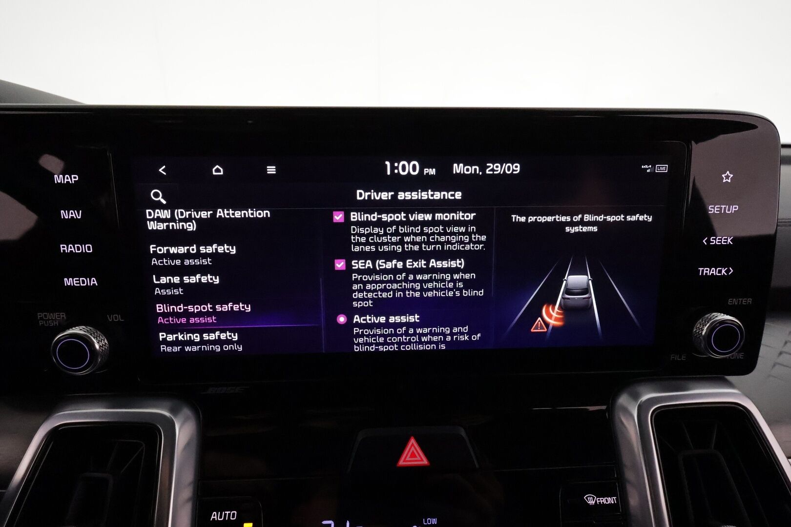 Kia Sorento 2021 1,6 T-GDI Plug-in Hybrid AWD Business Luxury AT 7P *ACC / Ilmastoidut Nahat / BOSE / 360° / Koukku / Muistipenkki* - Suomi-auto / Kahdet renkaat aluvanteilla 
