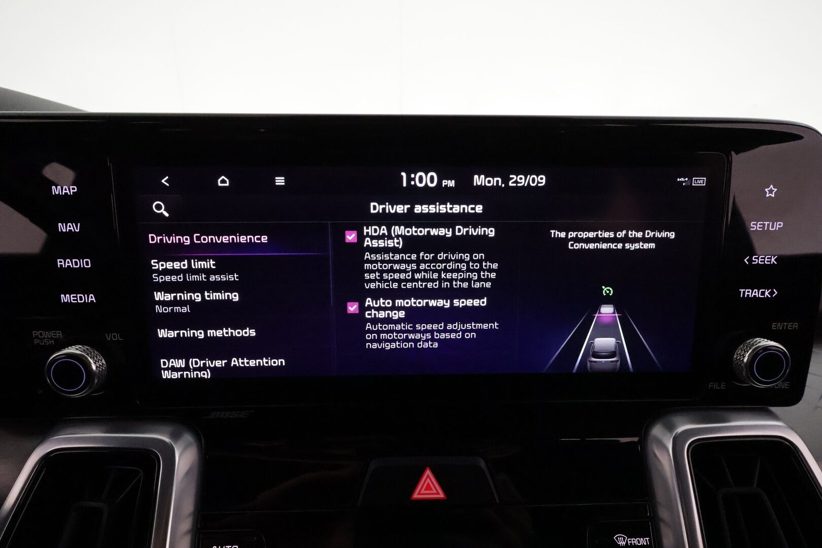 Kia Sorento 2021 1,6 T-GDI Plug-in Hybrid AWD Business Luxury AT 7P *ACC / Ilmastoidut Nahat / BOSE / 360° / Koukku / Muistipenkki* - Suomi-auto / Kahdet renkaat aluvanteilla 