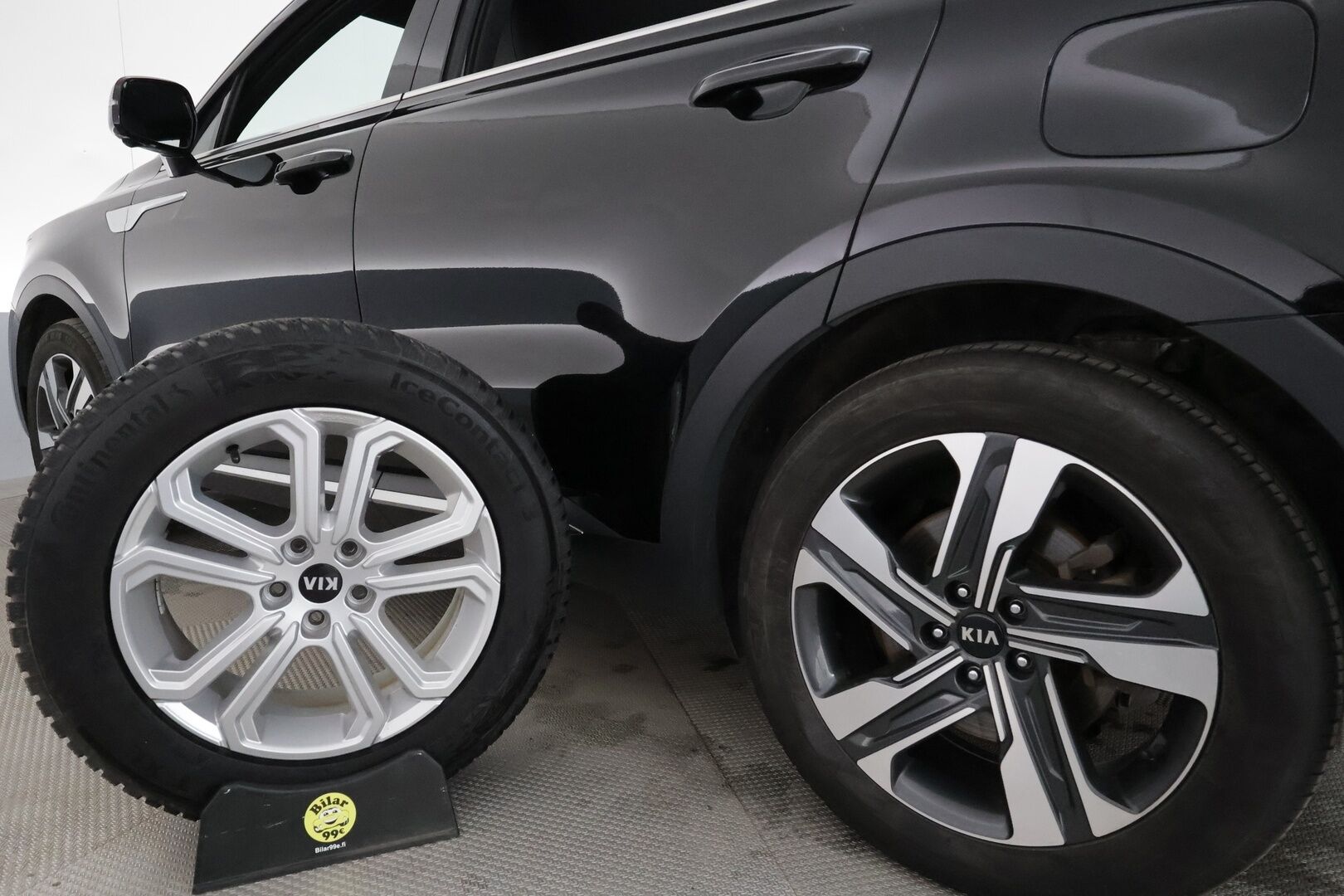 Kia Sorento 2021 1,6 T-GDI Plug-in Hybrid AWD Business Luxury AT 7P *ACC / Ilmastoidut Nahat / BOSE / 360° / Koukku / Muistipenkki* - Suomi-auto / Kahdet renkaat aluvanteilla 