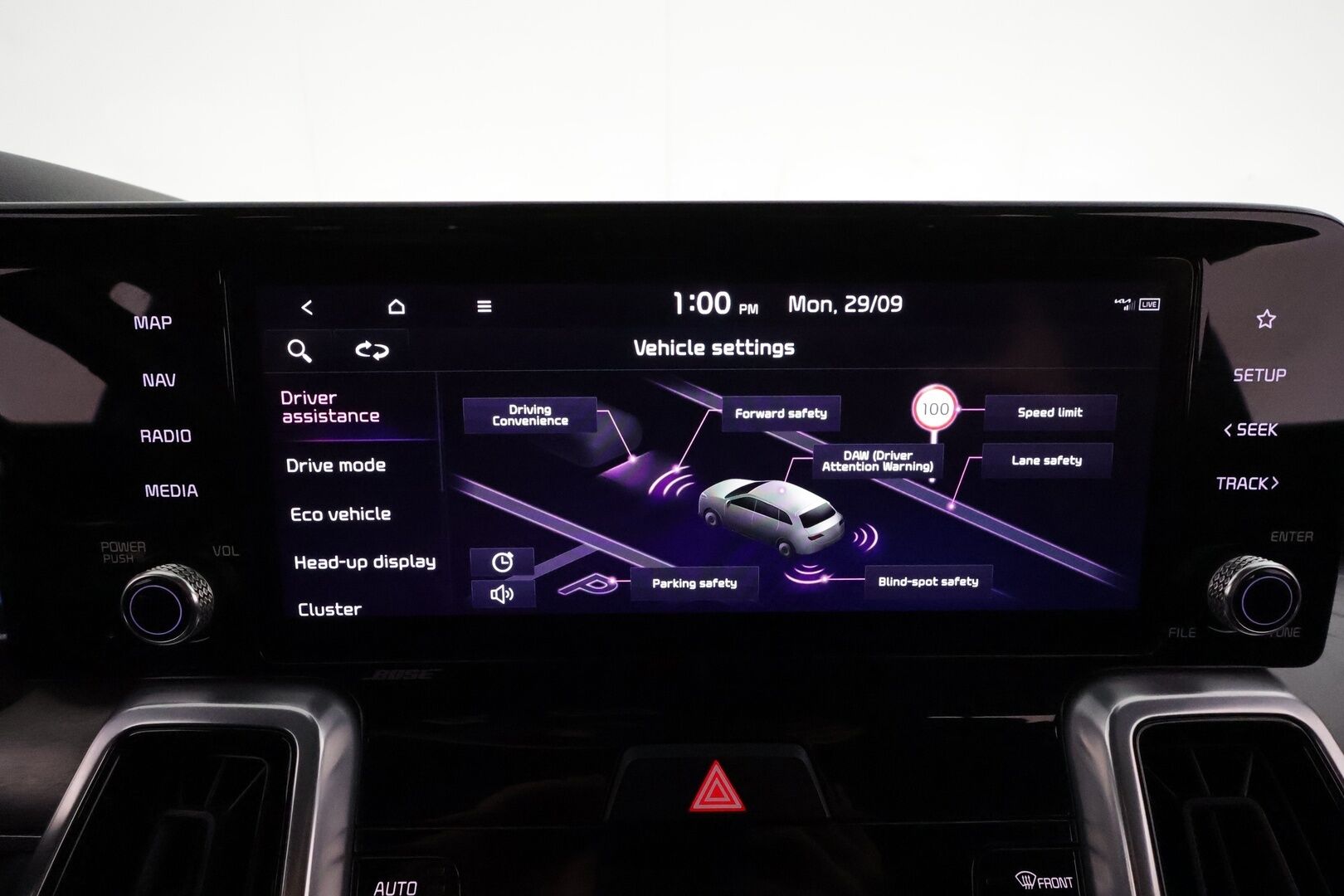 Kia Sorento 2021 1,6 T-GDI Plug-in Hybrid AWD Business Luxury AT 7P *ACC / Ilmastoidut Nahat / BOSE / 360° / Koukku / Muistipenkki* - Suomi-auto / Kahdet renkaat aluvanteilla 