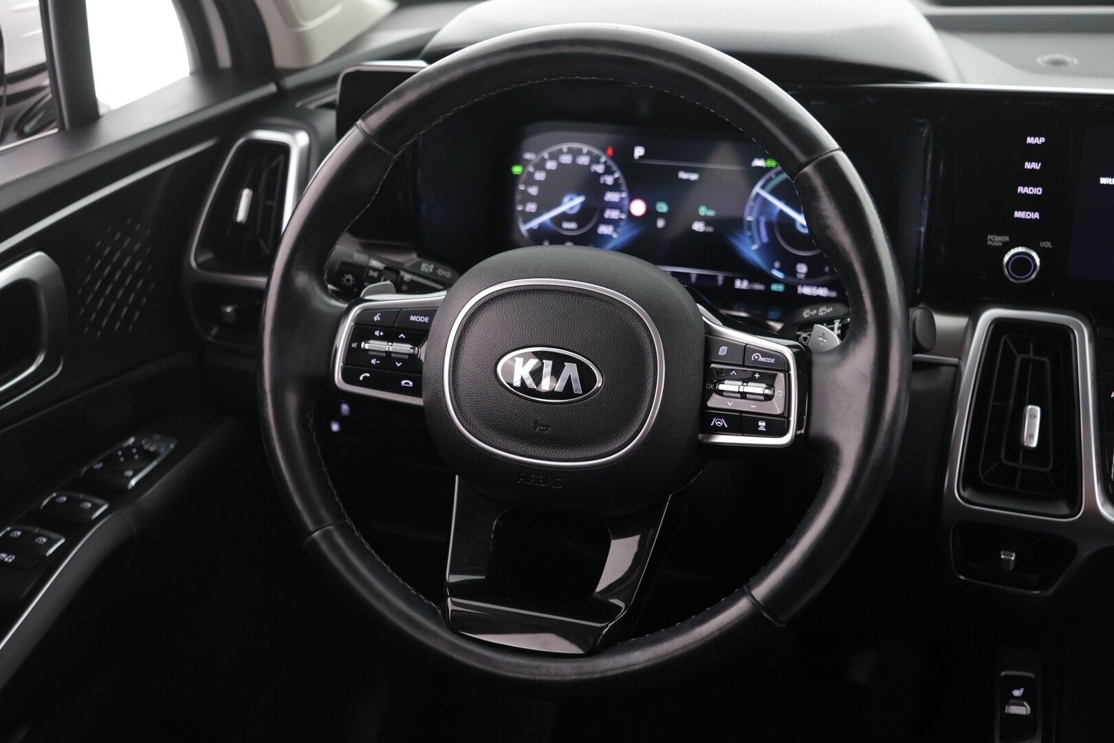 Kia Sorento 2021 1,6 T-GDI Plug-in Hybrid AWD Business Premium AT 7P - | ACC | Koukku | Keyless | Navi | LED |