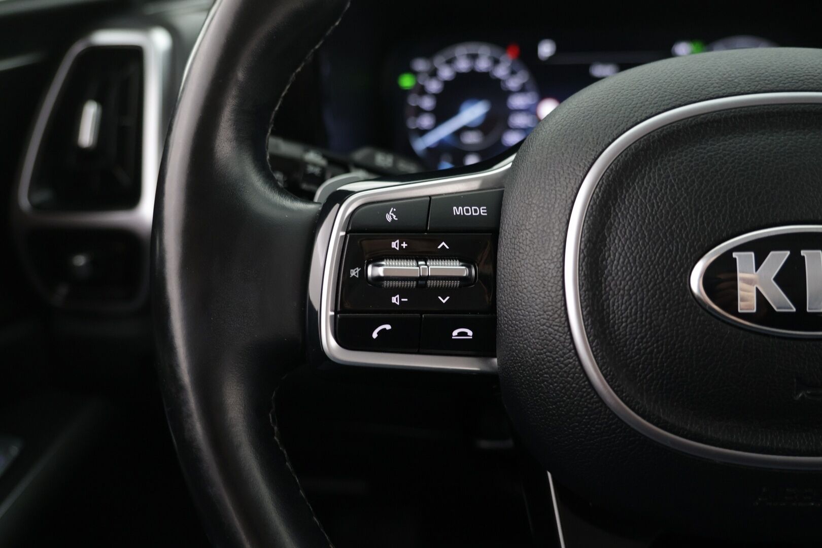 Kia Sorento 2021 1,6 T-GDI Plug-in Hybrid AWD Business Premium AT 7P*/ ACC / Koukku / Keyless / Navi / LED /* - HULLUT AVAJAISHULINAT KORKOTARJOUS 3,29 %