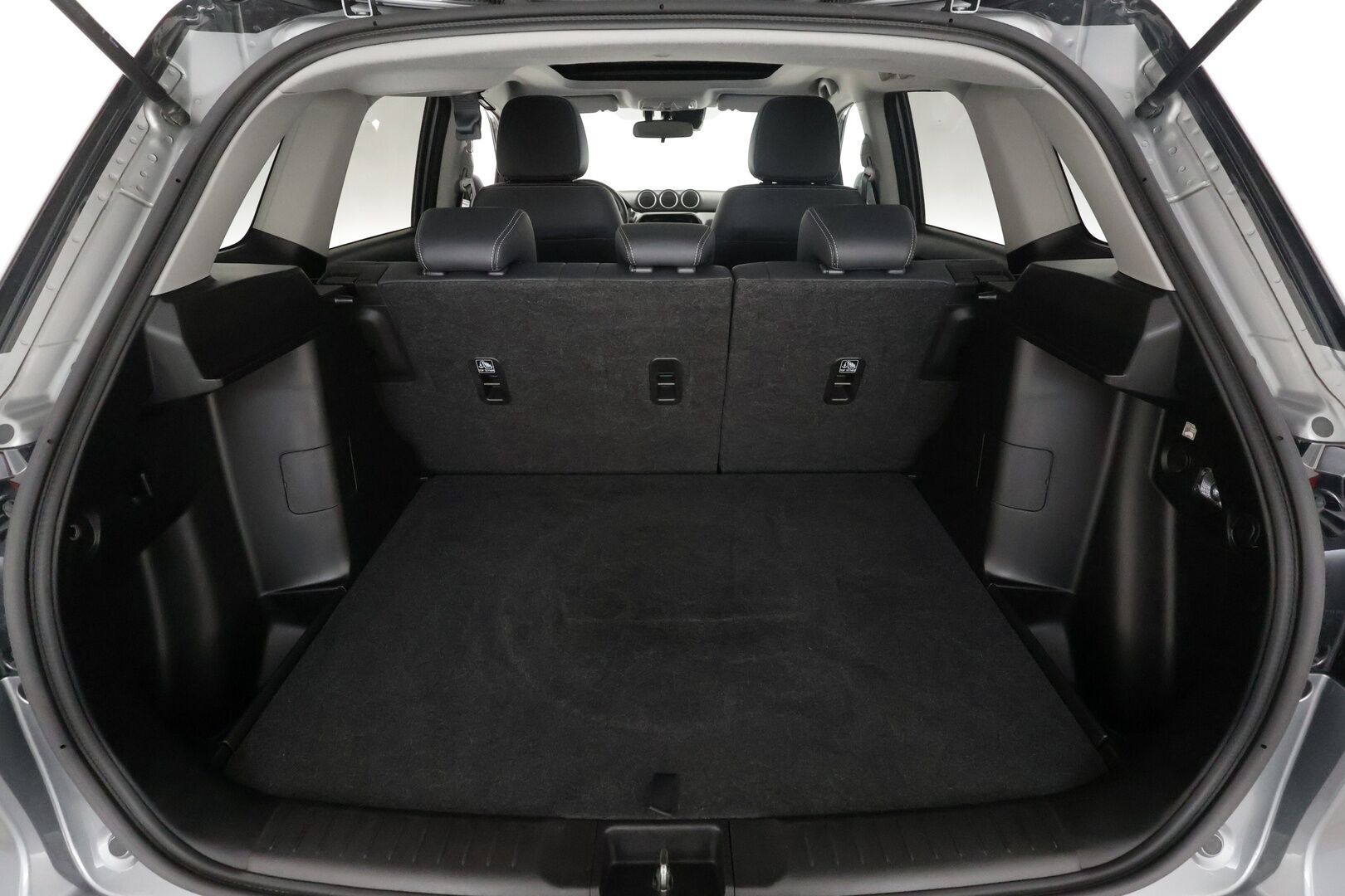 Suzuki Vitara 2024 1,5 HYBRID 4WD GLX+SR 6AGS-aut - | ACC | Panorama | LED | Nahka-alcantara | P.kamera ja tutkat | Navi | BSM | Kaistavahti | Keyless | Bluetooth | Merkkihuollot | 1-om suomiauto |
