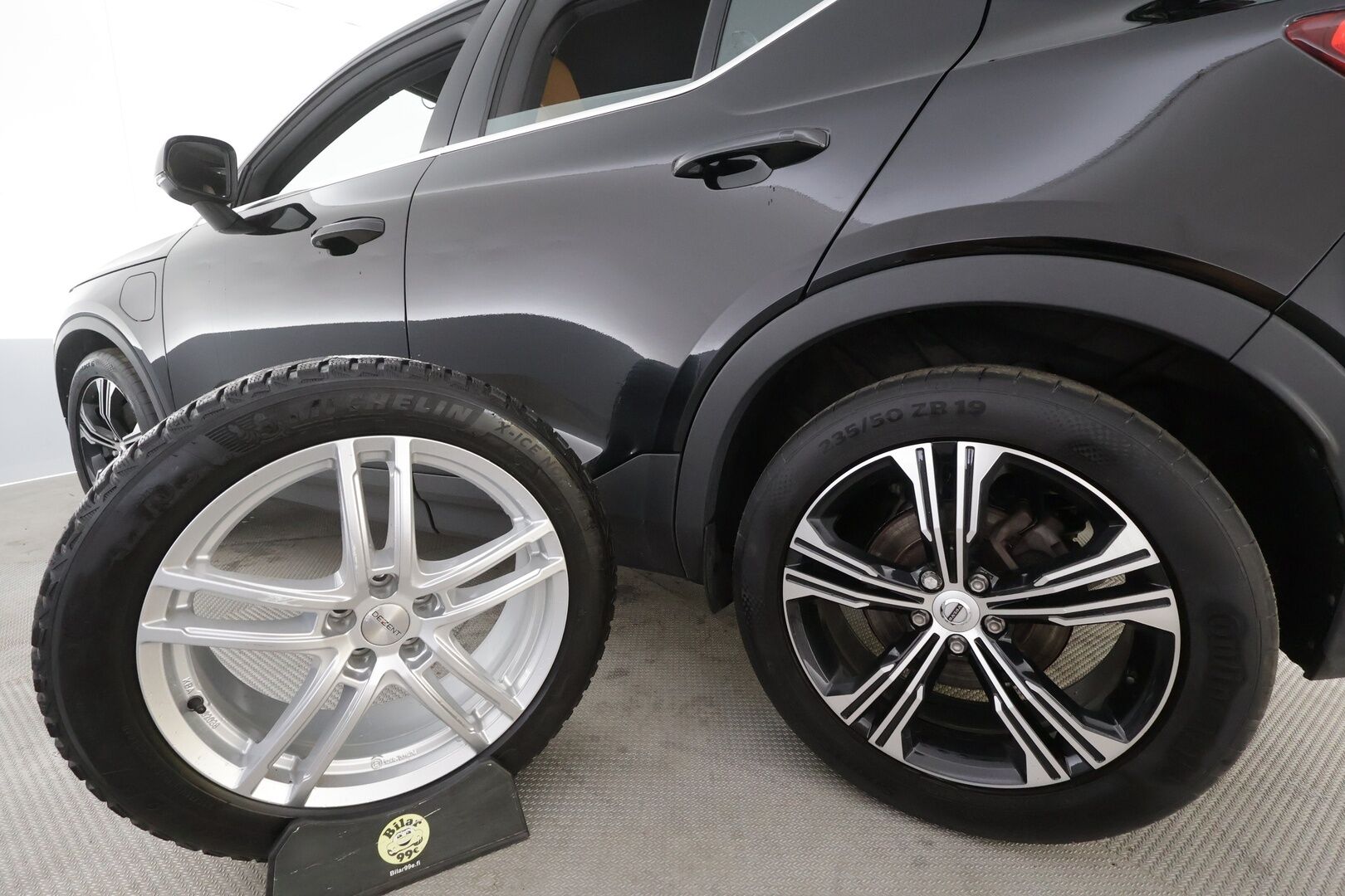 Volvo XC40 2021 T5 TwE Business Inscription aut - | H&K | Webasto | ACC | Full-LED | P.Kamera | Sporttinahat | Navi | Kaistavahti | Katveavustin | Keyless | 1-om Suomi-auto | 2x Latauskaapelit | Kahdet renkaat | Merkkihuollot |