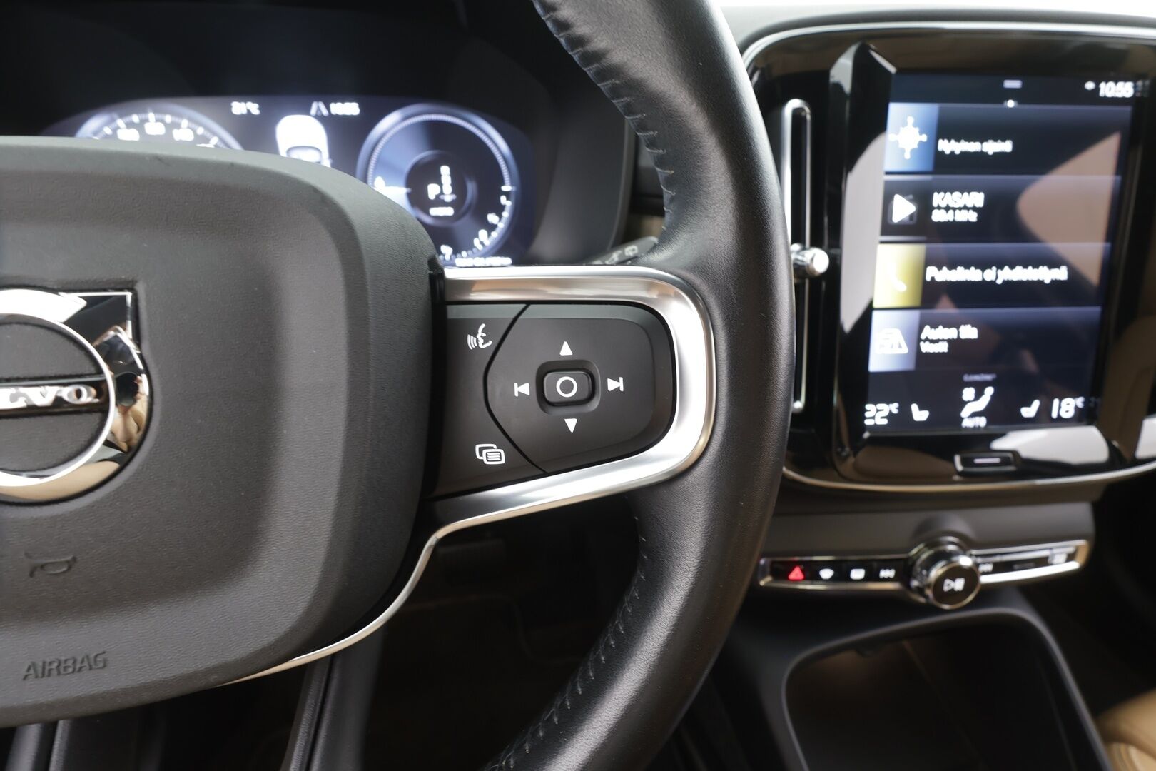 Volvo XC40 2021 T5 TwE Business Inscription aut - | H&K | Webasto | ACC | Full-LED | P.Kamera | Sporttinahat | Navi | Kaistavahti | Katveavustin | Keyless | 1-om Suomi-auto | 2x Latauskaapelit | Kahdet renkaat | Merkkihuollot |