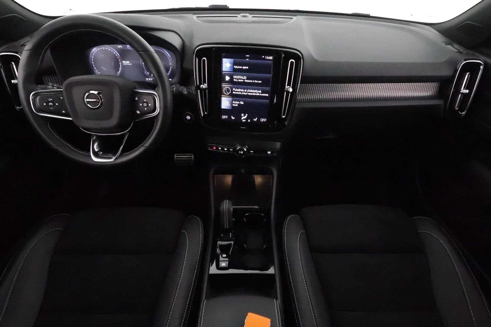 Volvo XC40 2021 T5 TwE Business R-Design aut **H&K / Webasto / Adapt.Vakkari / LED-valot / P.Kamera / Sporttipenkit / Navi / Keyless** - 3,99 % KORKOTARJOUS TÄHÄN AUTOON 31.8. ASTI! - 1-om Suomi-auto / 2x Latauskaapelit / Kahdet Renkaat / Merkkihuollettu!