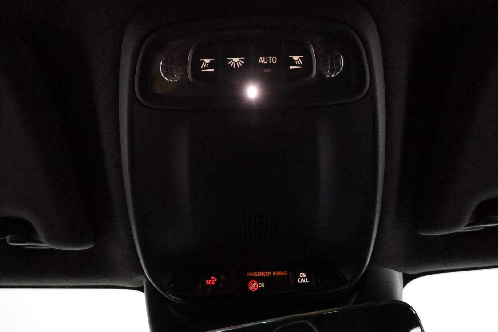 Volvo XC40 2021 T5 TwE Business R-Design aut **H&K / Webasto / Adapt.Vakkari / LED-valot / P.Kamera / Sporttipenkit / Navi / Keyless** - 3,99 % KORKOTARJOUS TÄHÄN AUTOON 31.8. ASTI! - 1-om Suomi-auto / 2x Latauskaapelit / Kahdet Renkaat / Merkkihuollettu!