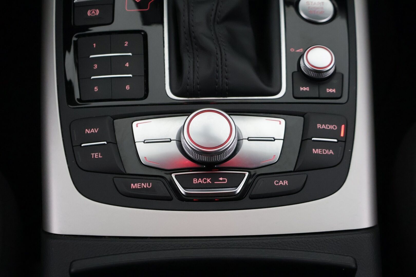 Audi A6 2018 A6 Avant Farmari (AC) 4ov 1968cm3 A *Vakkari / BOSE / Webasto / Sporttipenkit / Koukku / Navi / Musta sisäkatto / Sähkökontti* - *Näyttävä / Neliveto / Farmari* - HULLUT VÄLIPÄIVÄT KORKOTARJOUS 2,49%