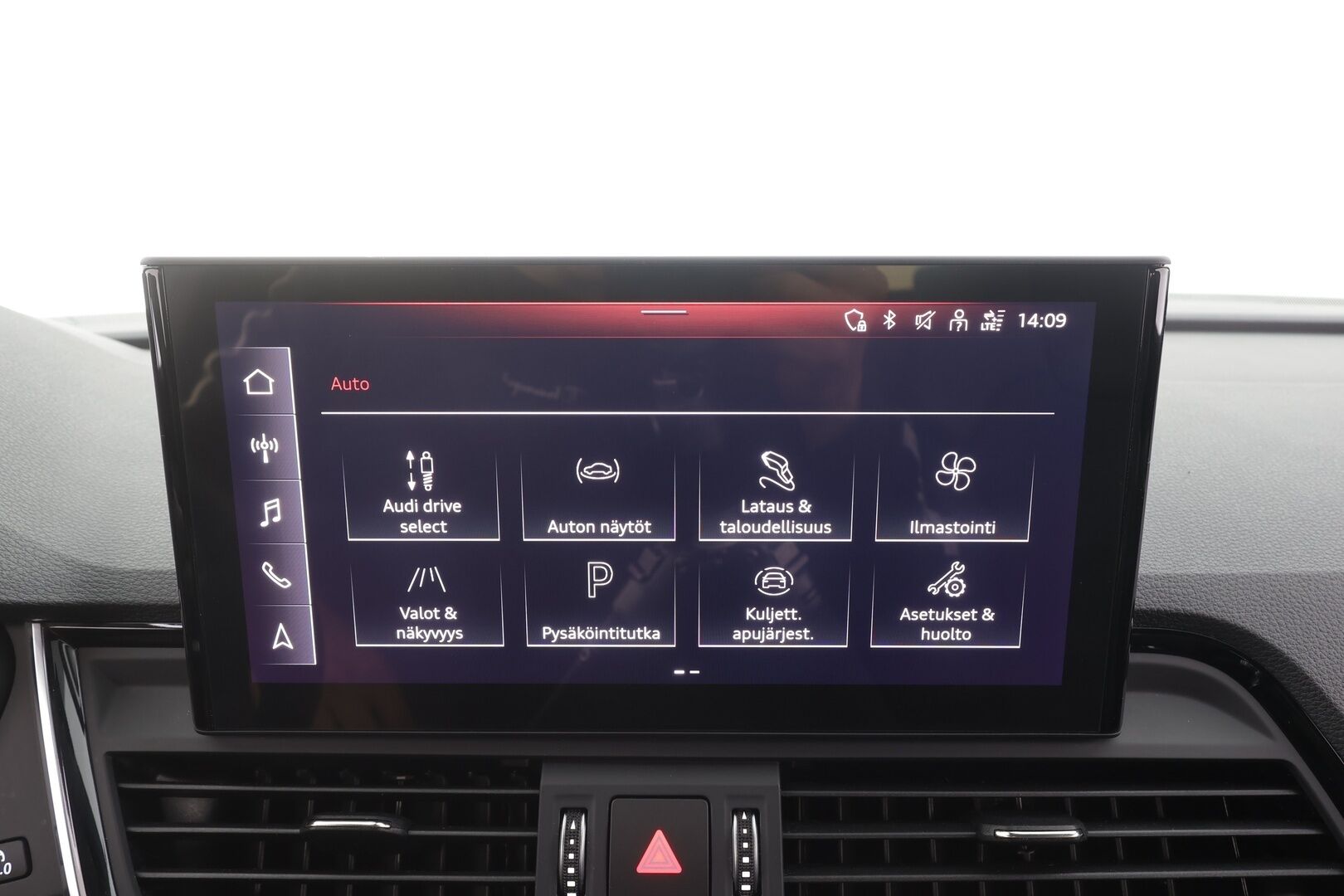 Audi Q5 2021 S line 55 TFSI e 270 kW quattro S tronic Electrified Edition - | ACC | Matrix | S-line sisä | Koukku | Sporttipenkit | Puolinahat | Digimittaristo | Navi | P.kamera | District green | 1-om suomiauto | 