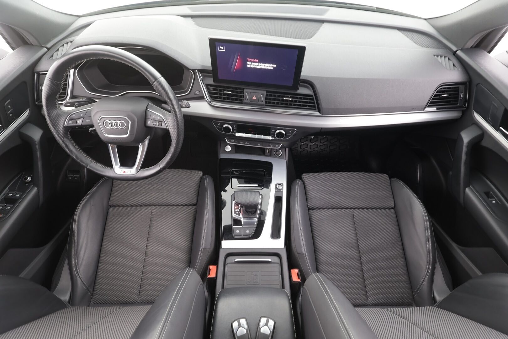 Audi Q5 2021 S line 55 TFSI e 270 kW quattro S tronic Electrified Edition - | ACC | Matrix | S-line sisä | Koukku | Sporttipenkit | Puolinahat | Digimittaristo | Navi | P.kamera | District green | 1-om suomiauto | 