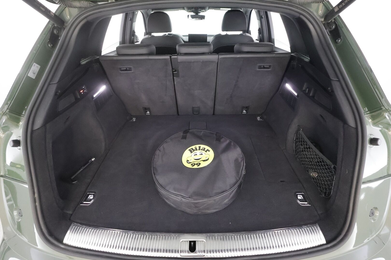 Audi Q5 2021 S line 55 TFSI e 270 kW quattro S tronic Electrified Edition - | ACC | Matrix | S-line sisä | Koukku | Sporttipenkit | Puolinahat | Digimittaristo | Navi | P.kamera | District green | 1-om suomiauto | 