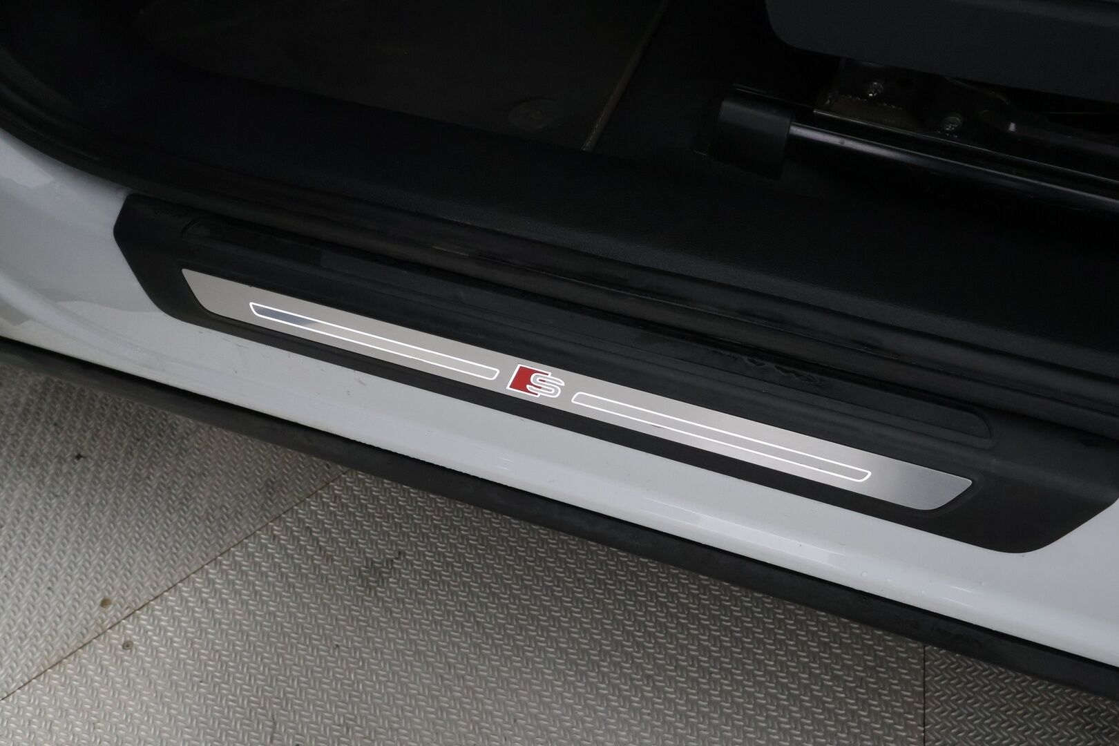 Audi Q5 2022 S line 55 TFSI e 270 kW quattro S tronic - | ACC | 2x S-Line | Matrix | Koukku | Ilma-alusta | Puolinahat | Sporttipenkit | Digimittaristo | P.kamera |