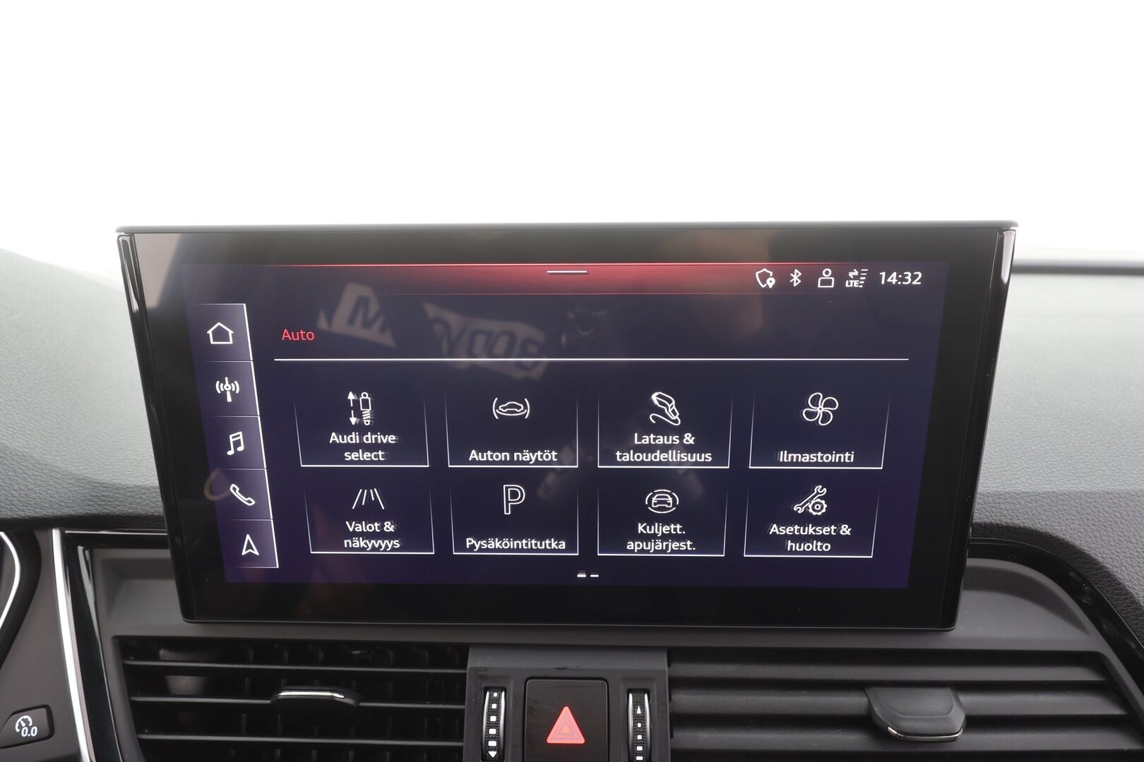 Audi Q5 2022 S line 55 TFSI e 270 kW quattro S tronic - | ACC | 2x S-Line | Matrix | Koukku | Ilma-alusta | Puolinahat | Sporttipenkit | Digimittaristo | P.kamera |