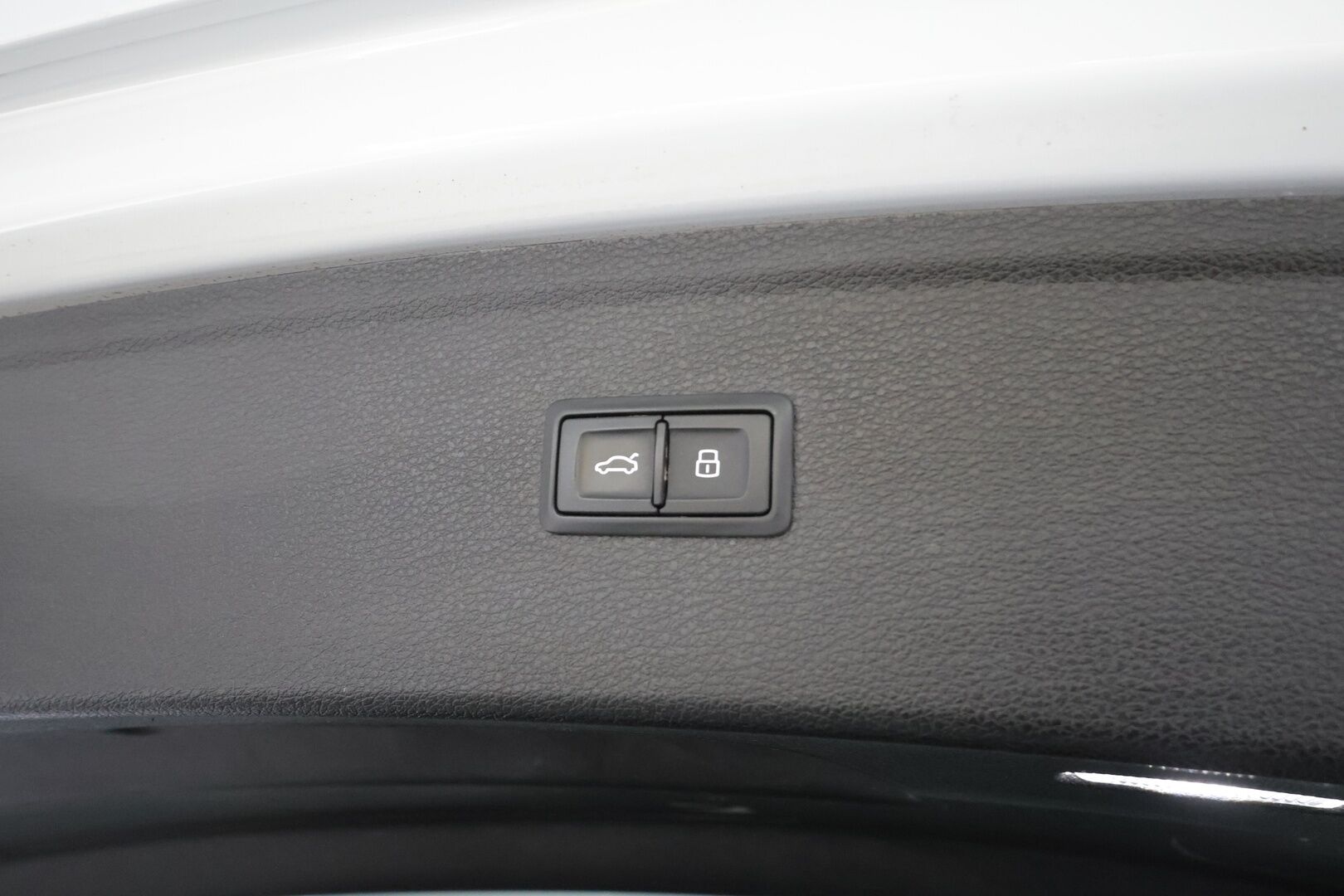 Audi Q5 2022 S line 55 TFSI e 270 kW quattro S tronic - | ACC | 2x S-Line | Matrix | Koukku | Ilma-alusta | Puolinahat | Sporttipenkit | Digimittaristo | P.kamera |