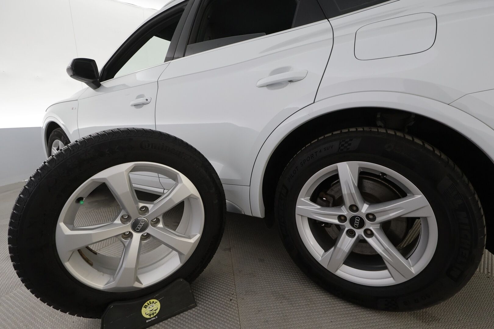 Audi Q5 2022 S line 55 TFSI e 270 kW quattro S tronic - | ACC | 2x S-Line | Matrix | Koukku | Ilma-alusta | Puolinahat | Sporttipenkit | Digimittaristo | P.kamera |