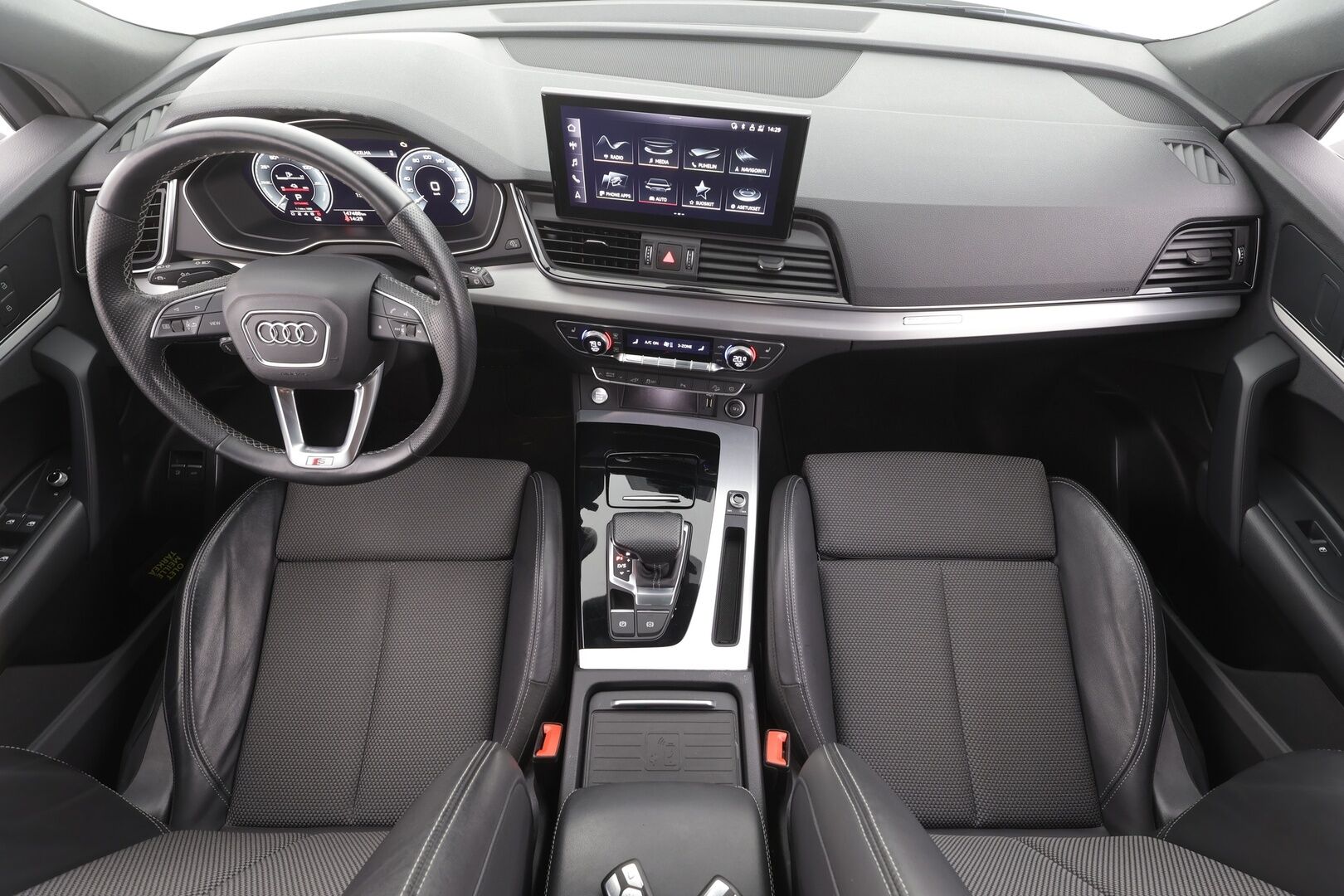 Audi Q5 2022 S line 55 TFSI e 270 kW quattro S tronic - | ACC | 2x S-Line | Matrix | Koukku | Ilma-alusta | Puolinahat | Sporttipenkit | Digimittaristo | P.kamera |