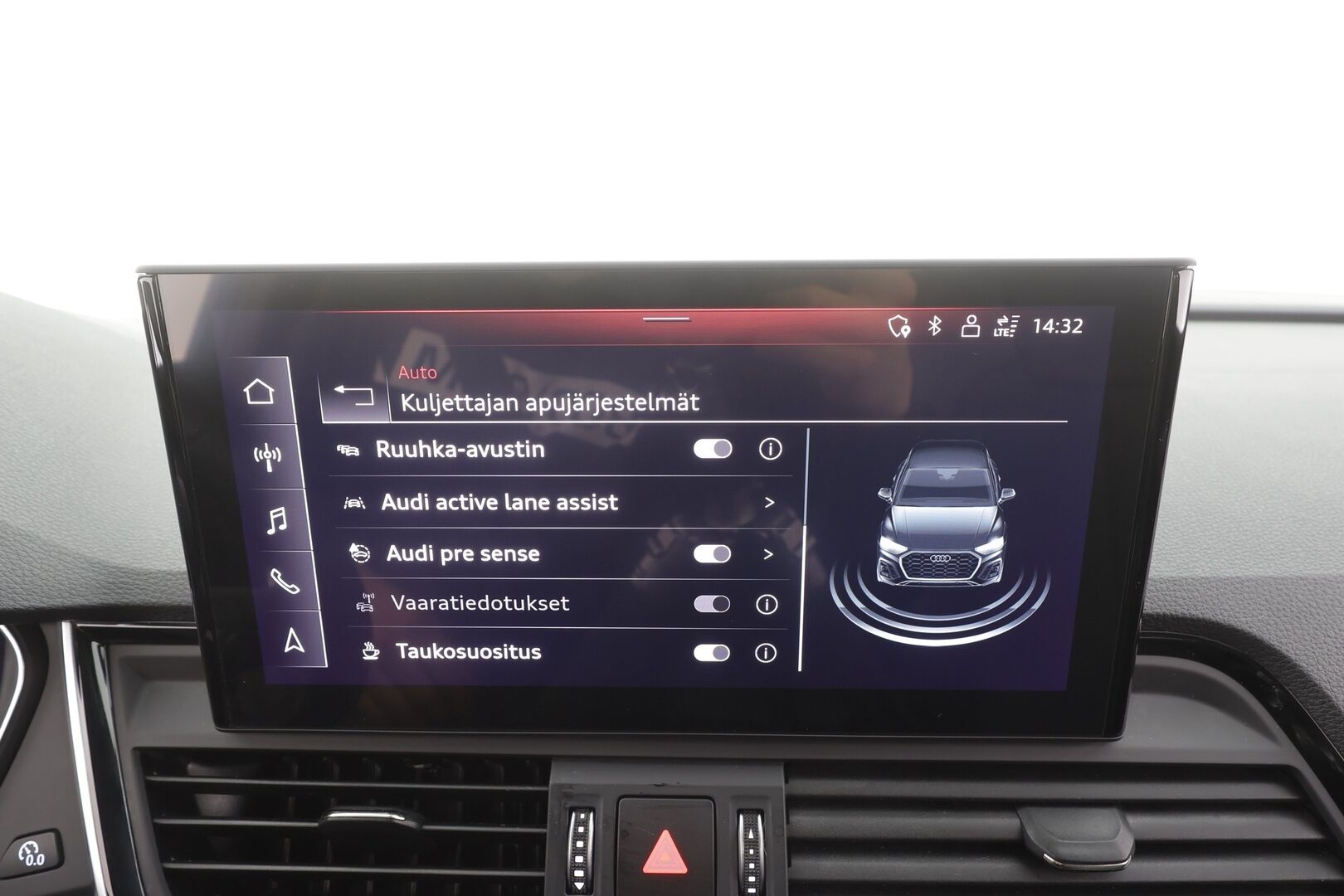 Audi Q5 2022 S line 55 TFSI e 270 kW quattro S tronic - | ACC | 2x S-Line | Matrix | Koukku | Ilma-alusta | Puolinahat | Sporttipenkit | Digimittaristo | P.kamera |